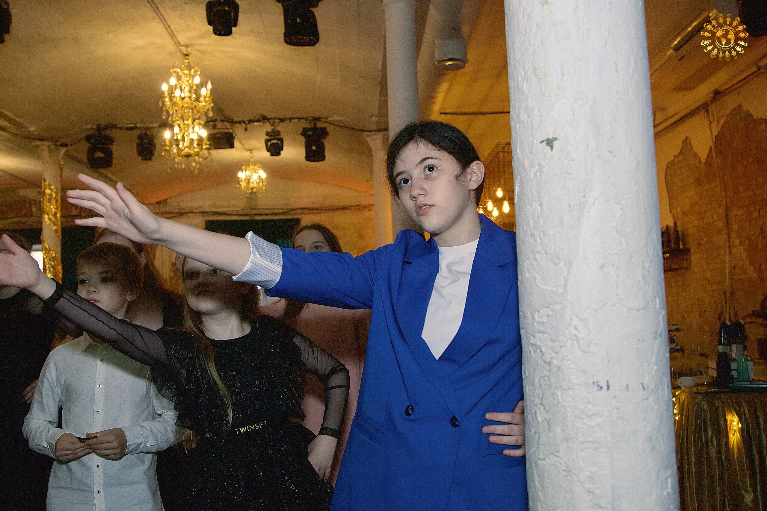 Выпускной 2023 (Школа 109, 4-й класс). Репортажная съемка в Москве и области. Анималистика