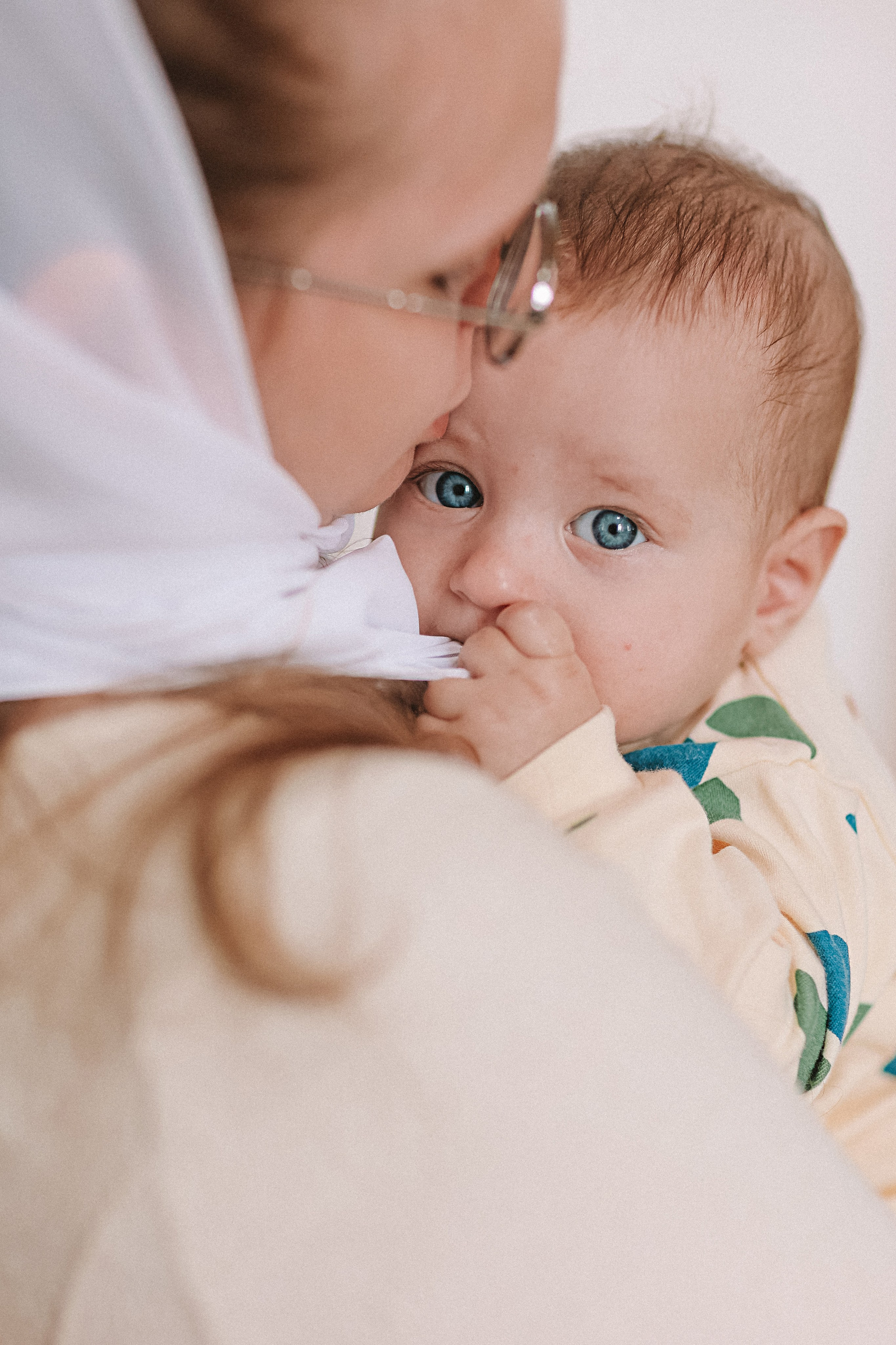 Крещение церковь около моста влюбленных. Семейный фотограф Тюмень, фотограф на роды Салмина Мария