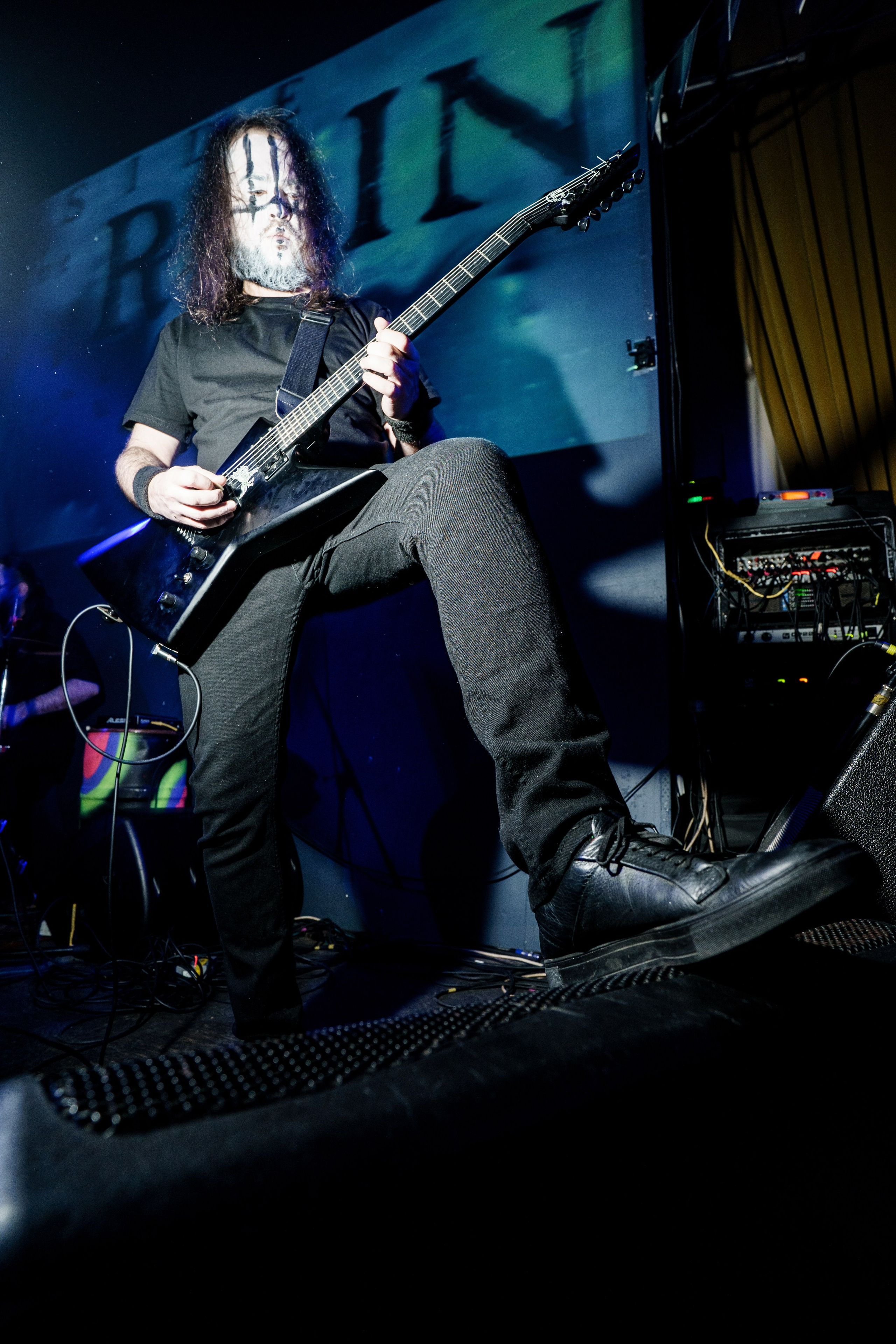 Inside the Rain|Ласточка. Концертный и репортажный фотограф в Санкт-Петербурге Слава Пахомов