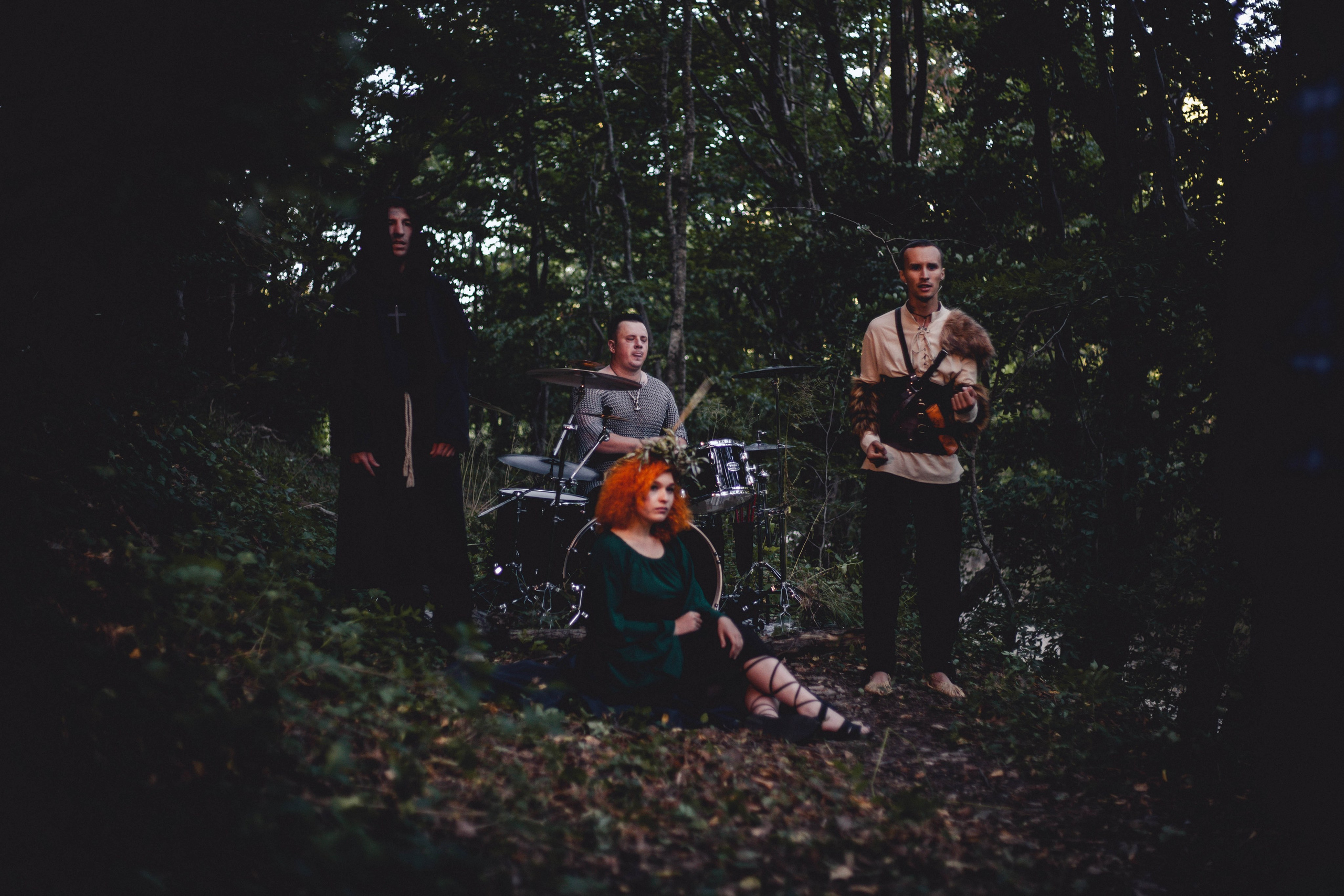 Клип. Уличный фотограф Города N