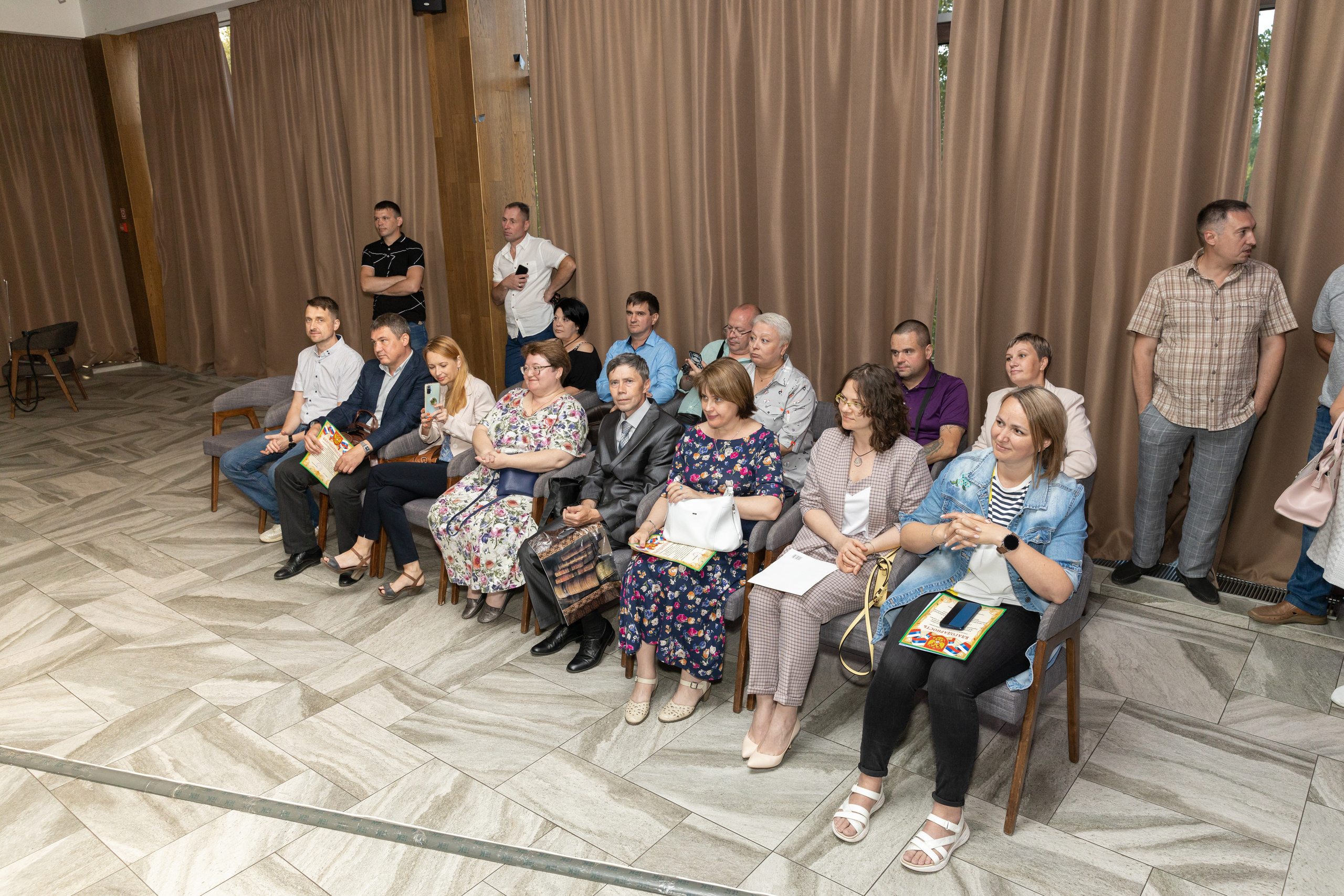 Фотосъемка выпускного старшая школа. Фото, видео, авторские выпускные альбомы в Нижнем Новгороде