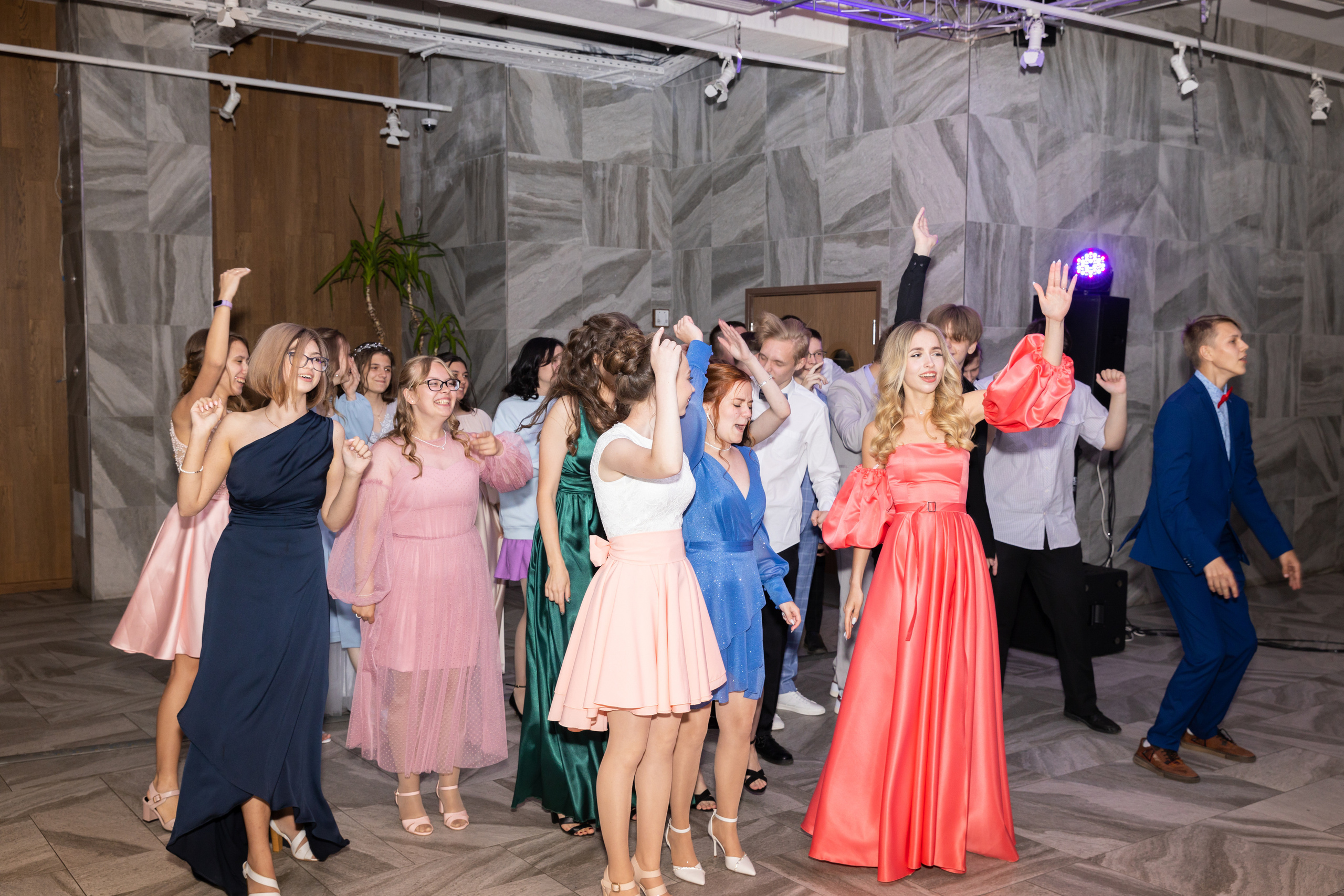 Фотосъемка выпускного старшая школа. Фото, видео, авторские выпускные альбомы в Нижнем Новгороде