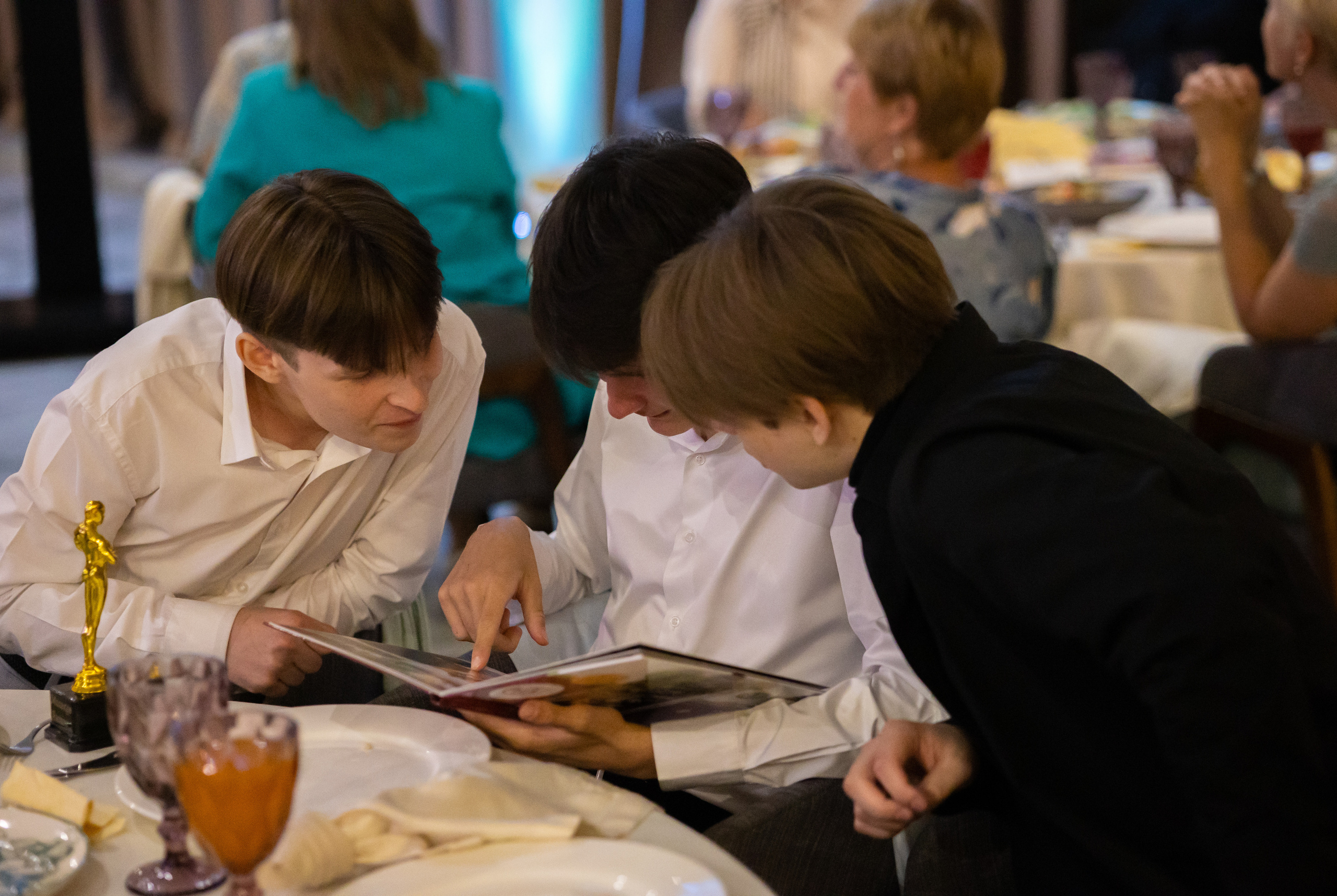 Фотосъемка выпускного старшая школа. Фото, видео, авторские выпускные альбомы в Нижнем Новгороде