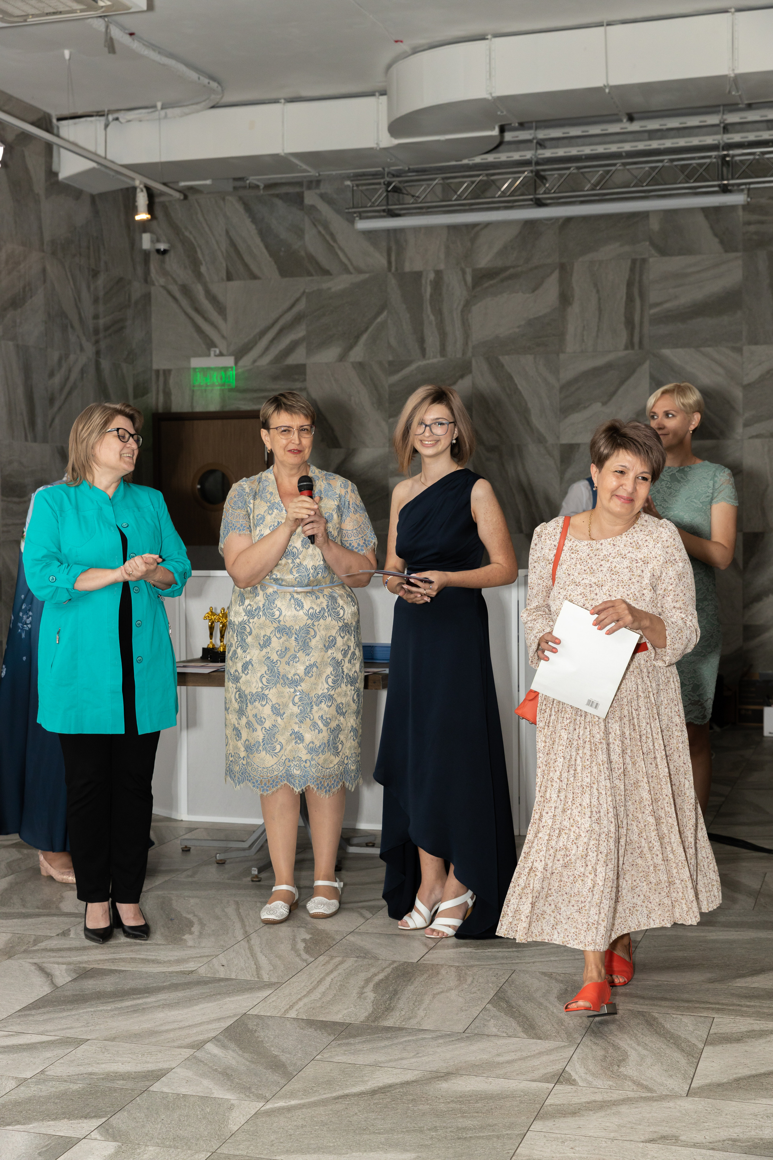 Фотосъемка выпускного старшая школа. Фото, видео, авторские выпускные альбомы в Нижнем Новгороде