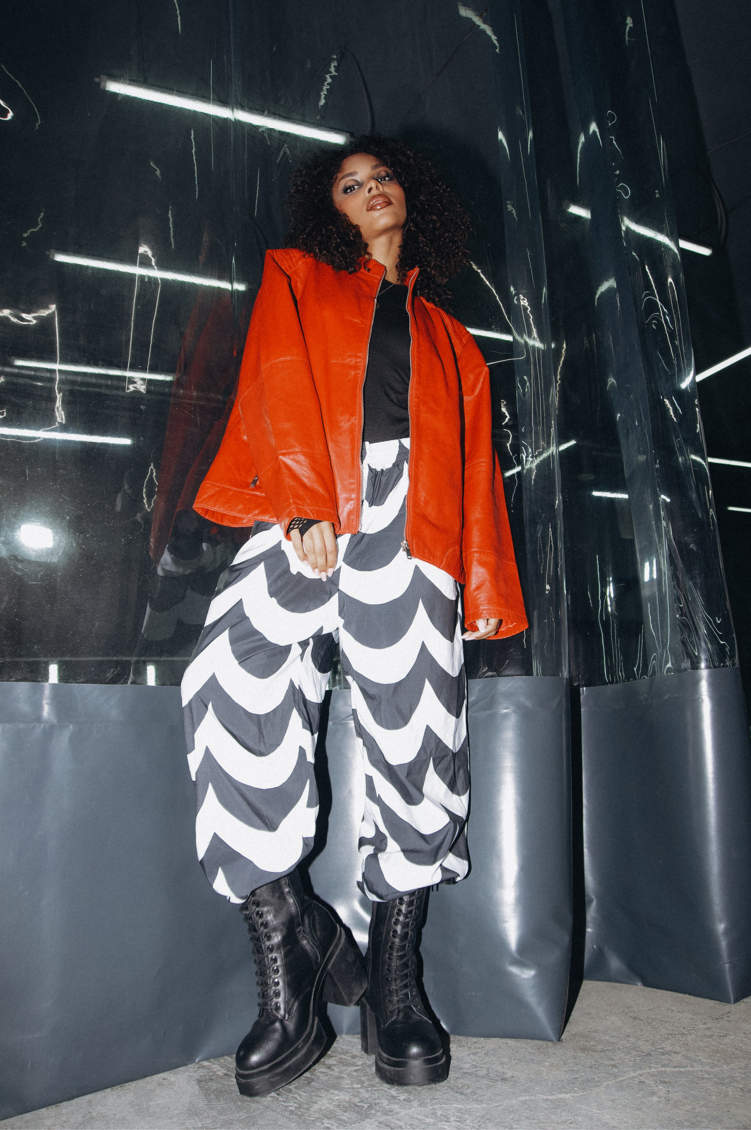 Диана, съемка с авто. Фотограф в Минске Света Григорьева