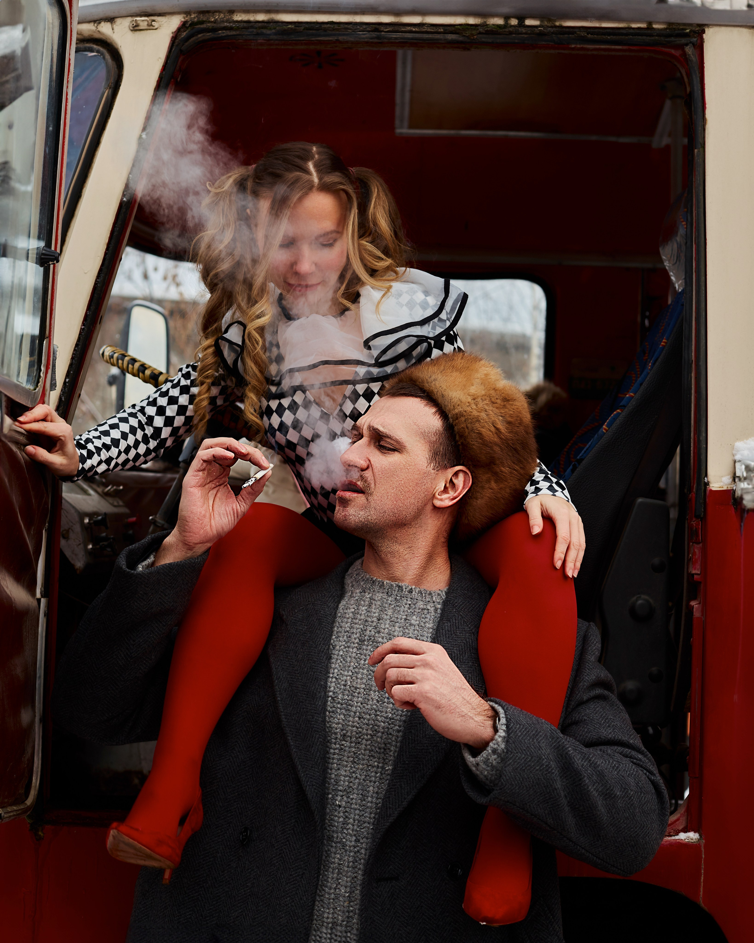 СССР. Встреча Нового Года посреди леса в заглохшем автобусе. Фотограф. Love story, портрет, индивидуальные съемки. Фудфотограф
