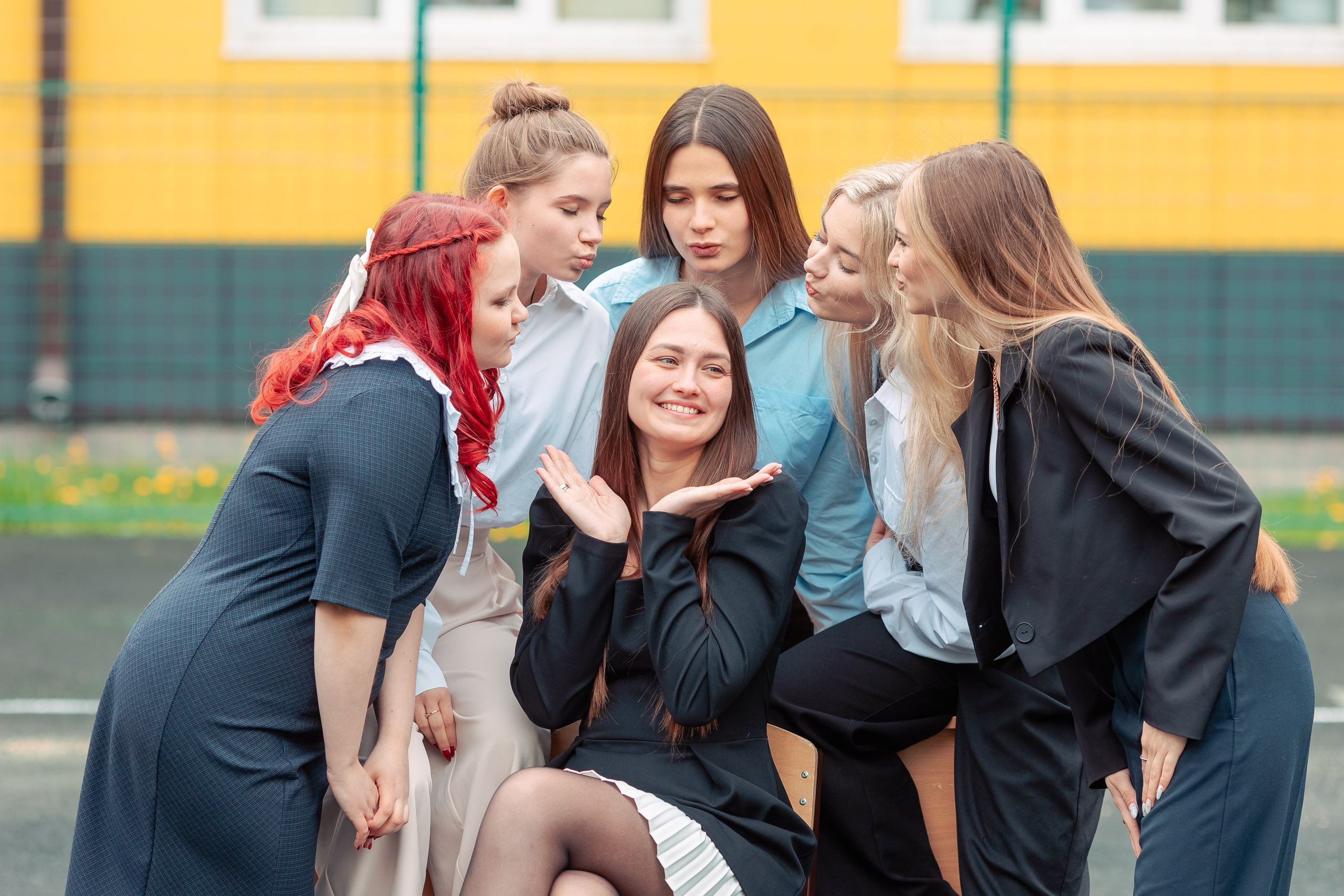Позирование группы. Выпускные альбомы для детского сада и школы