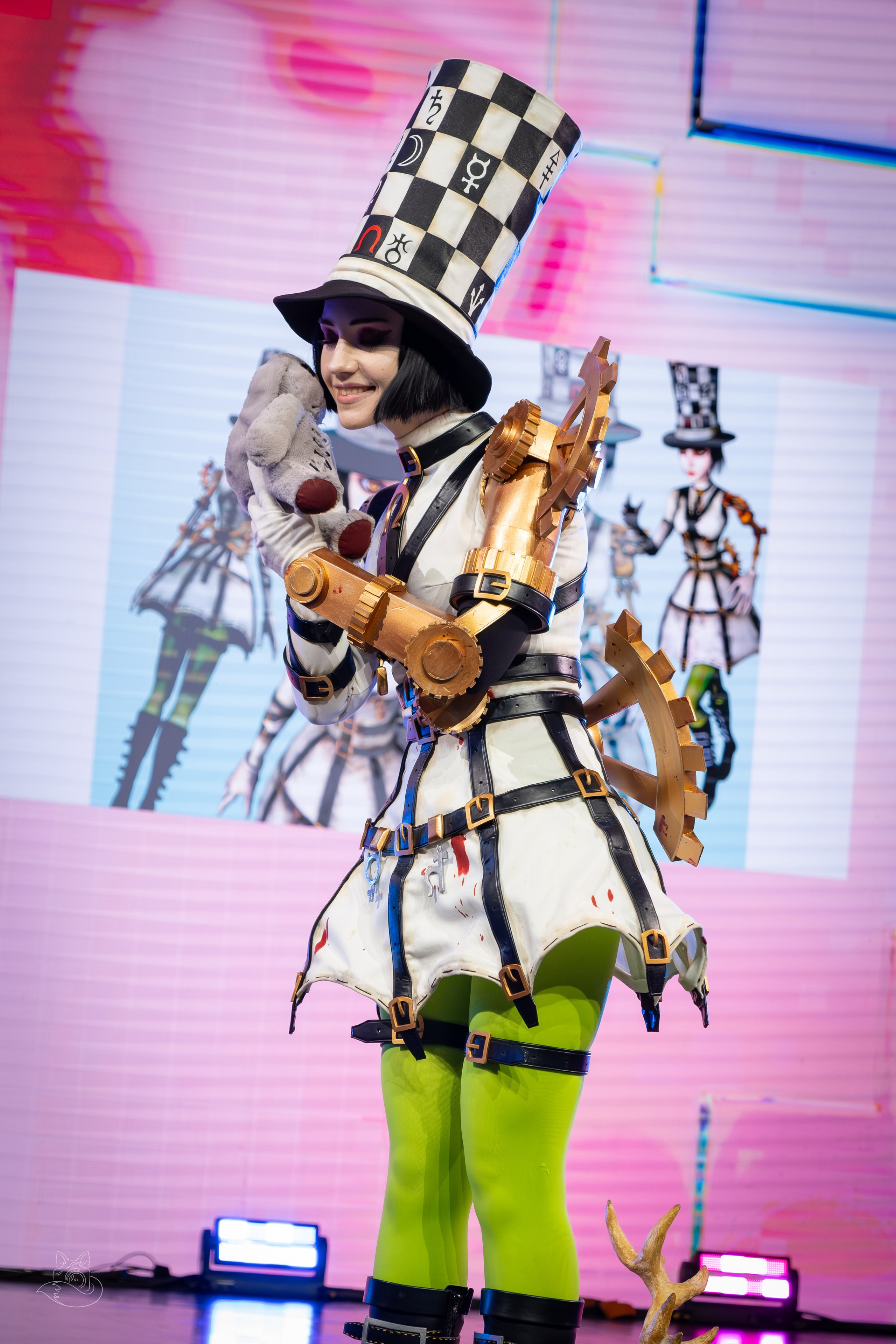 Сцена РЭД ЭКСПО 2024. Косплей фотограф