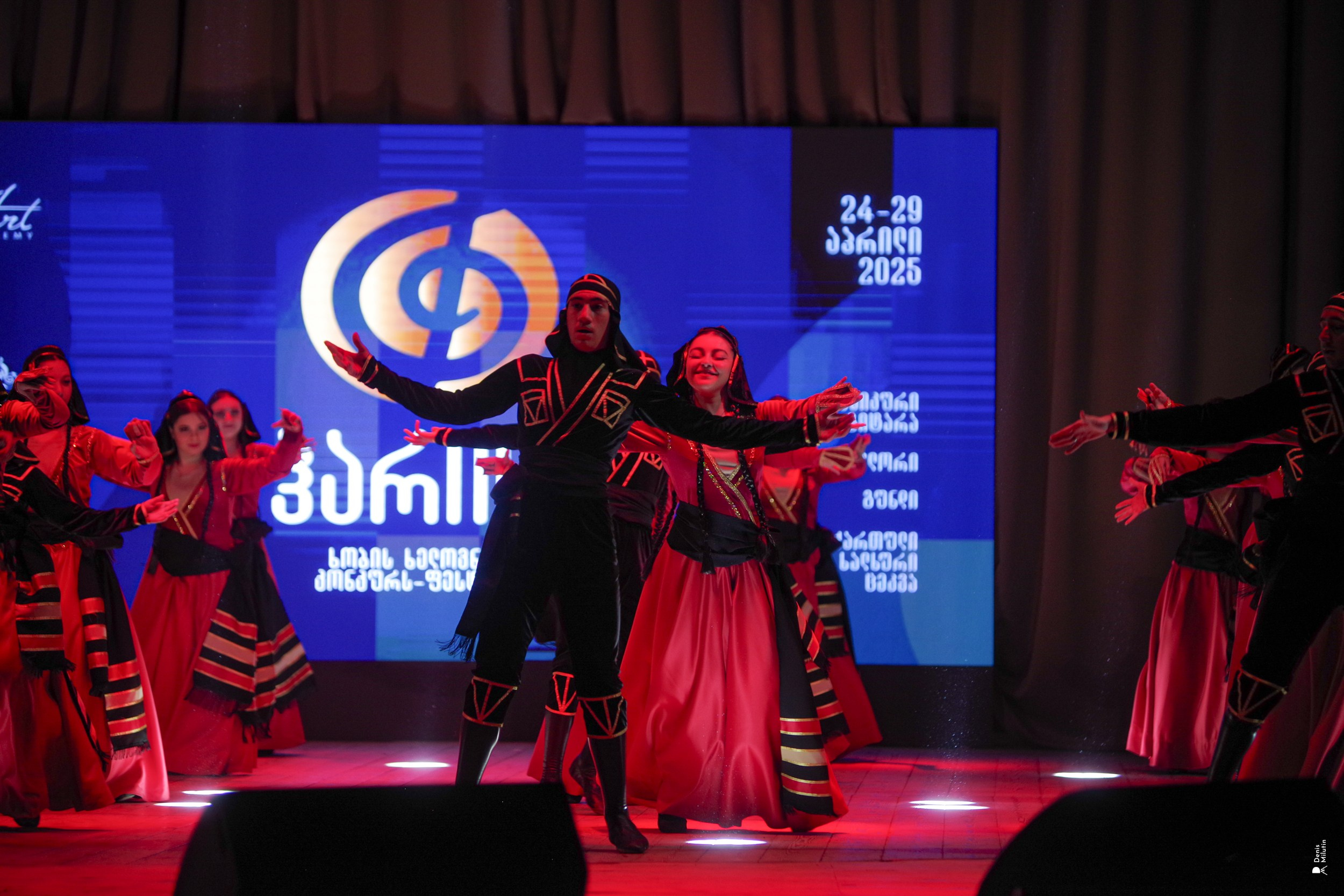 Танцы в Хоби. Портретный фотограф Денис Милютин