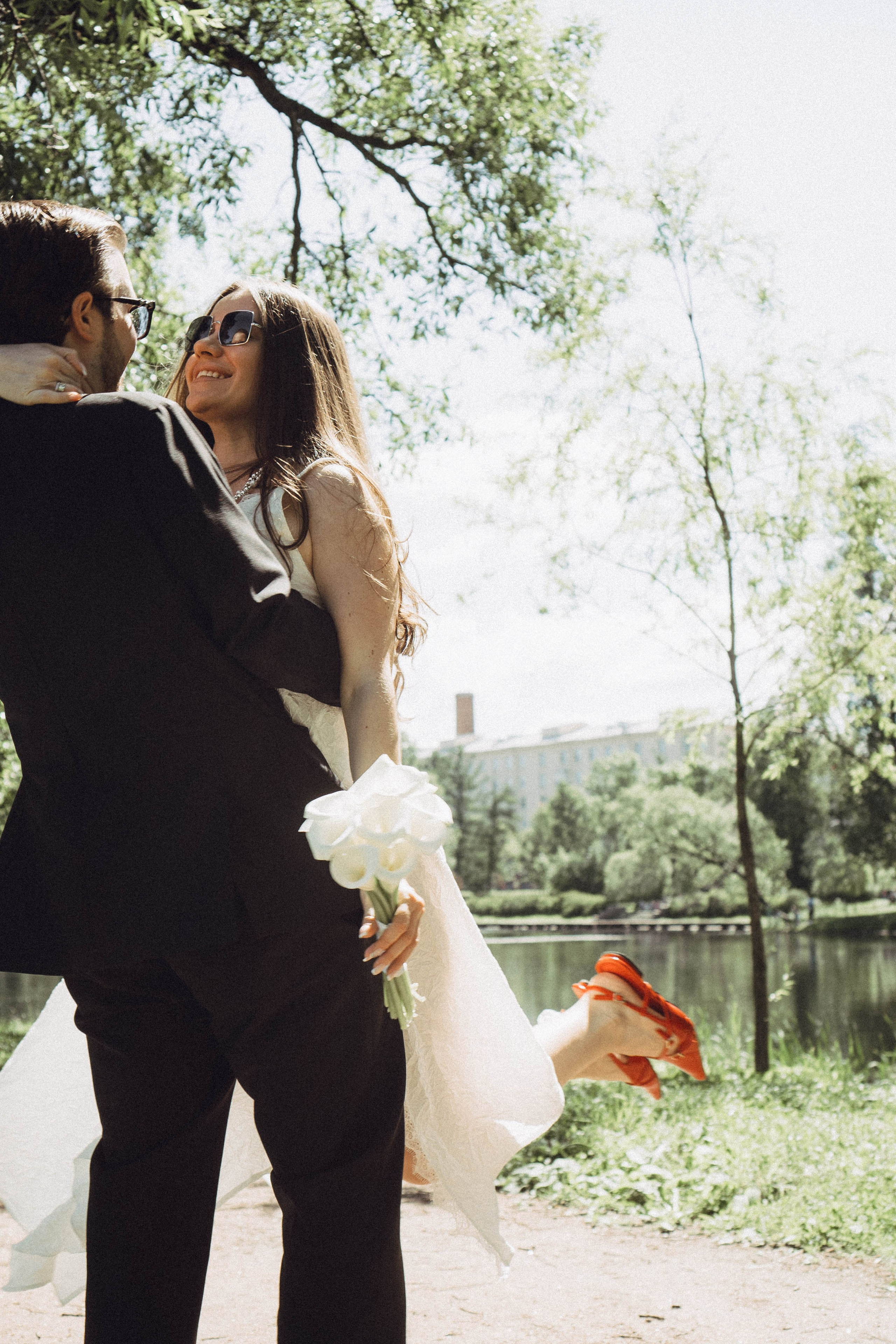 СВАДЕБНАЯ СЬЕМКА В ПАРКЕ ПОБЕДЫ И ПРОГУЛКА ПО МОСКОВСКОМУ ПРОСПЕКТУ. Профессиональный фотограф, Санкт-Петербург — Виктория Богомолова