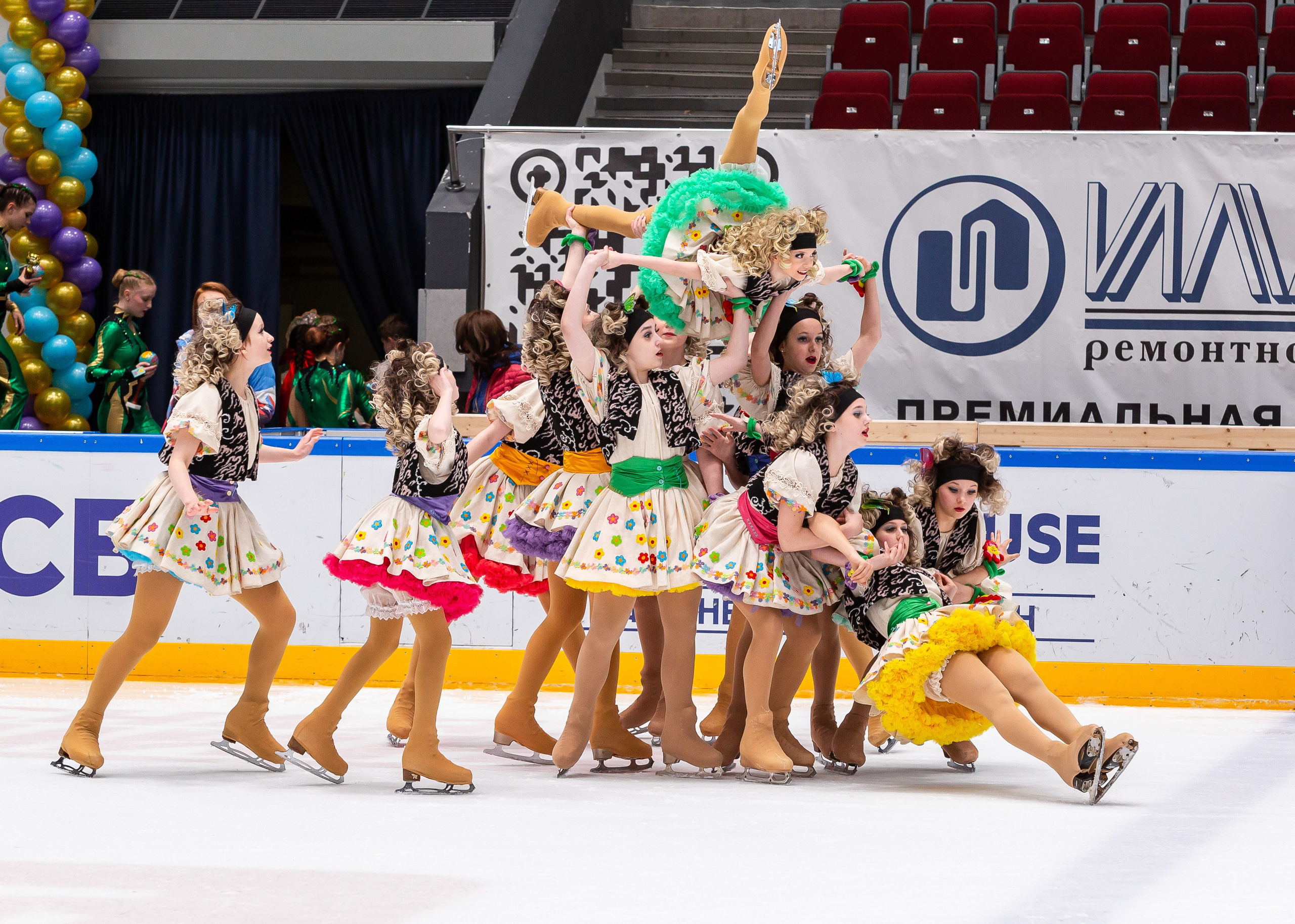 VII Ежегодный фестиваль массовых танцев на льду и фигурного катания «Петровский лёд» Санкт-Петербург. Репортажный фотограф в Москве