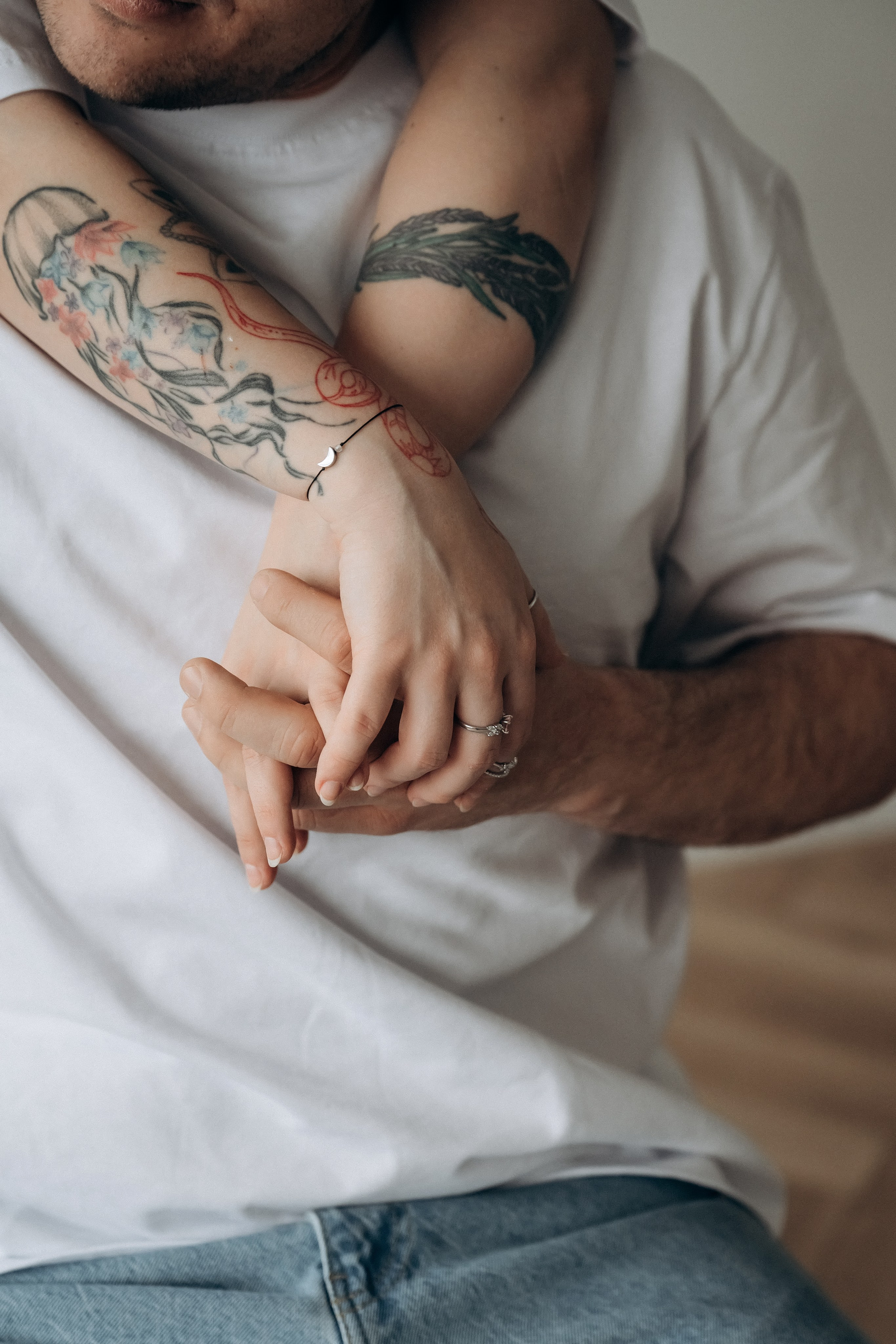 Веселая и живая фотосессия для двоих в фотостудии в Мытищах. Свадебный и семейный фотограф Виктория Носачёва. Щелково, Москва и МО