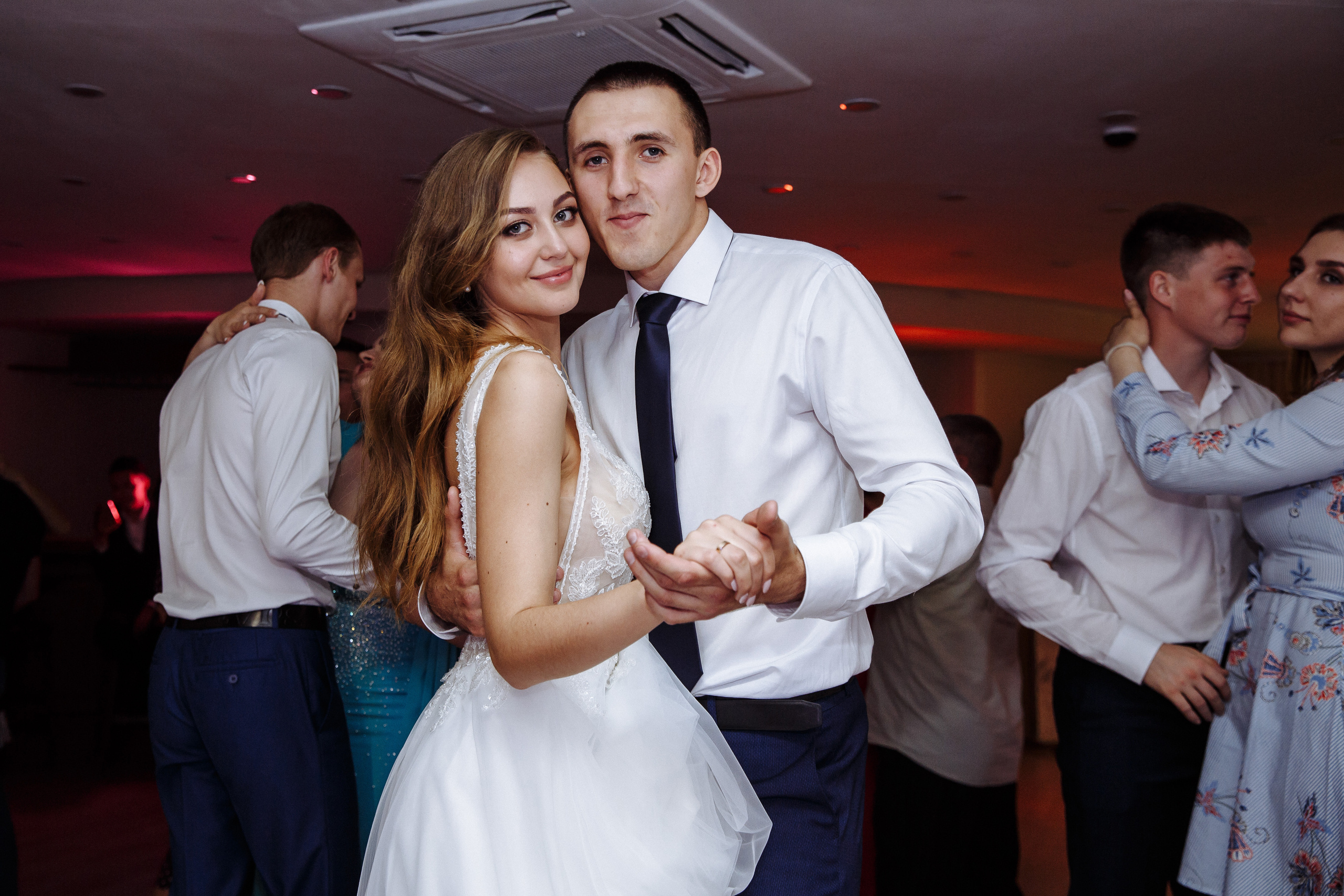 ЮЛЯ И САША УТРО В ИМПЕРАТОРЕ. Фотограф Новосибирск Татьяна Богачек