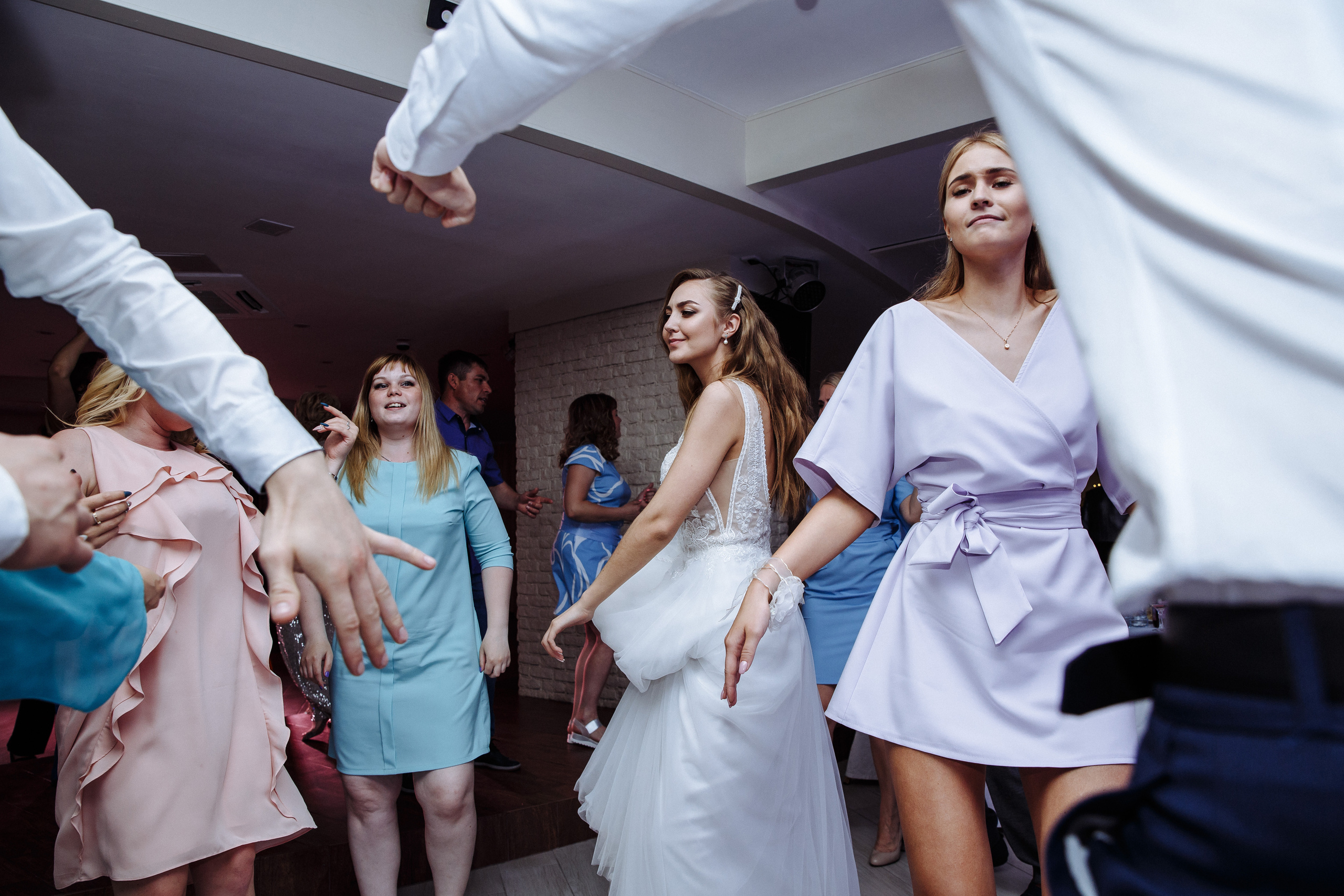 ЮЛЯ И САША УТРО В ИМПЕРАТОРЕ. Фотограф Новосибирск Татьяна Богачек