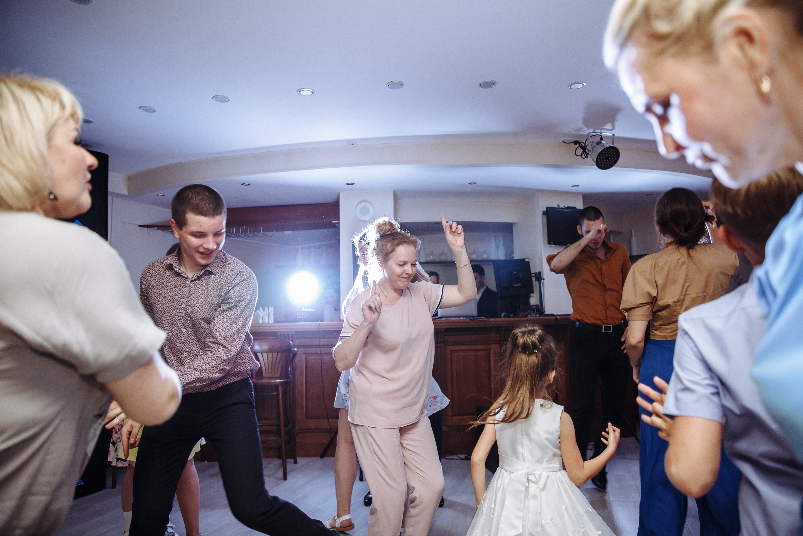 ЮЛЯ И САША УТРО В ИМПЕРАТОРЕ. Фотограф Новосибирск Татьяна Богачек