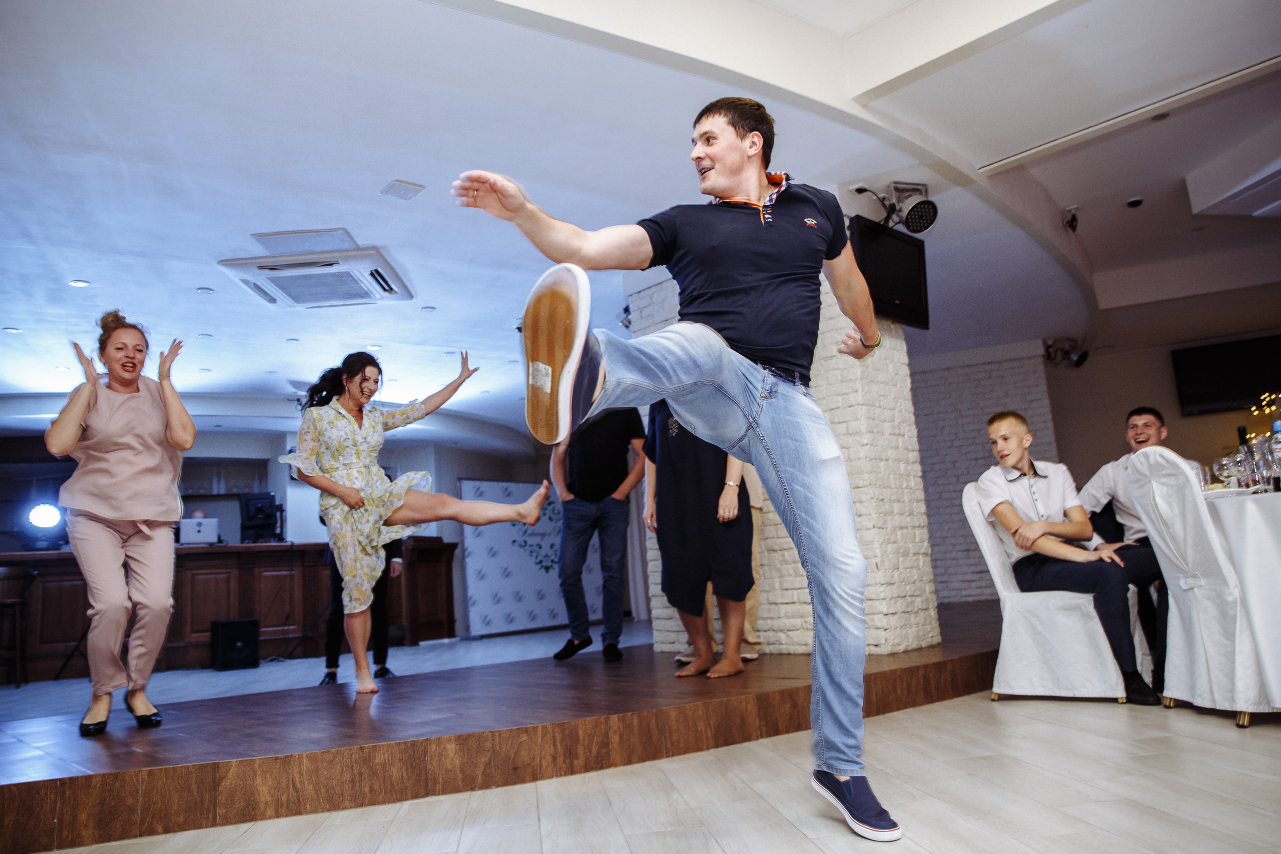 ЮЛЯ И САША УТРО В ИМПЕРАТОРЕ. Фотограф Новосибирск Татьяна Богачек