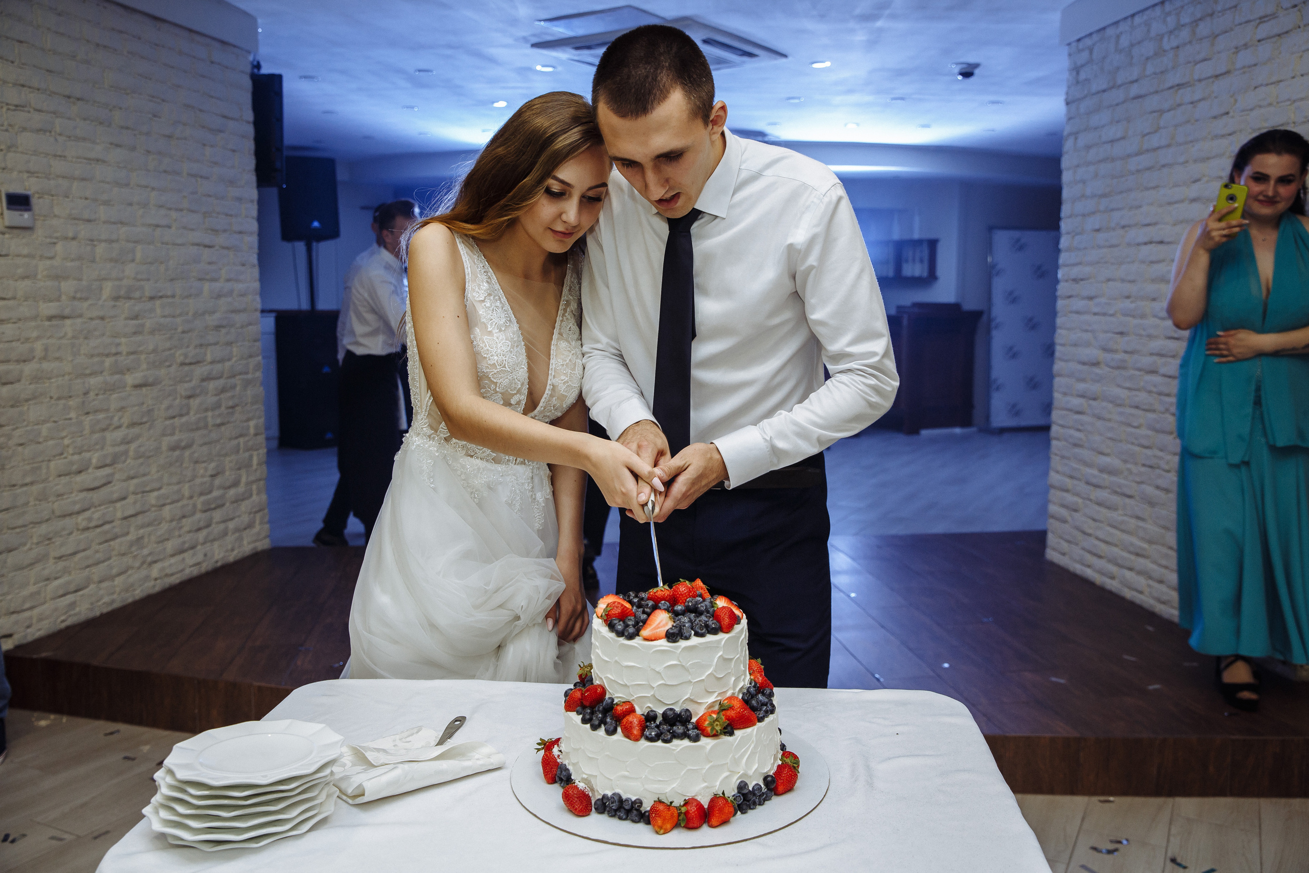 ЮЛЯ И САША УТРО В ИМПЕРАТОРЕ. Фотограф Новосибирск Татьяна Богачек