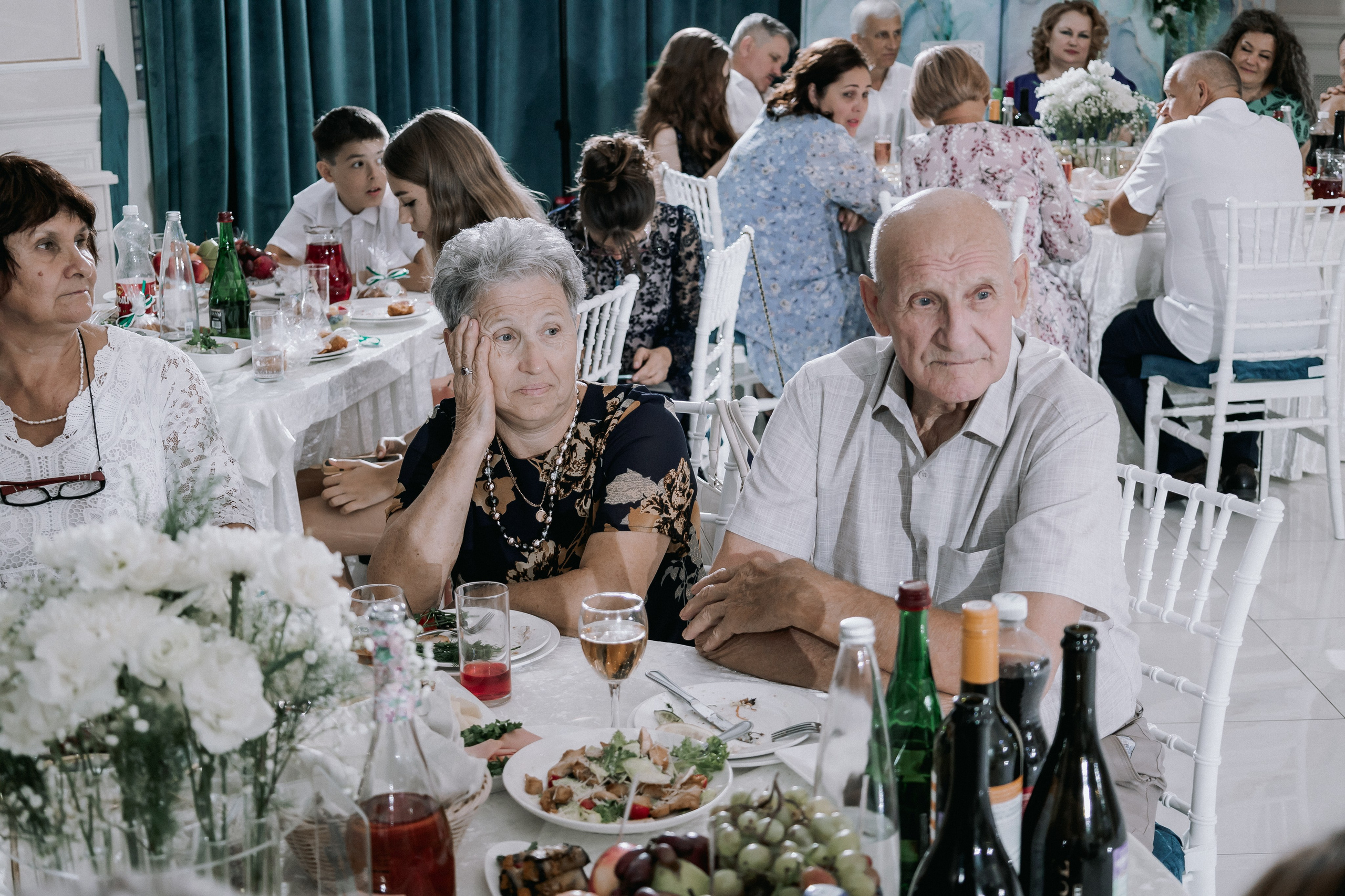 Свадебная прогулка. Эвелина и Дмитрий. Свадебная фотография. Арина Рубах