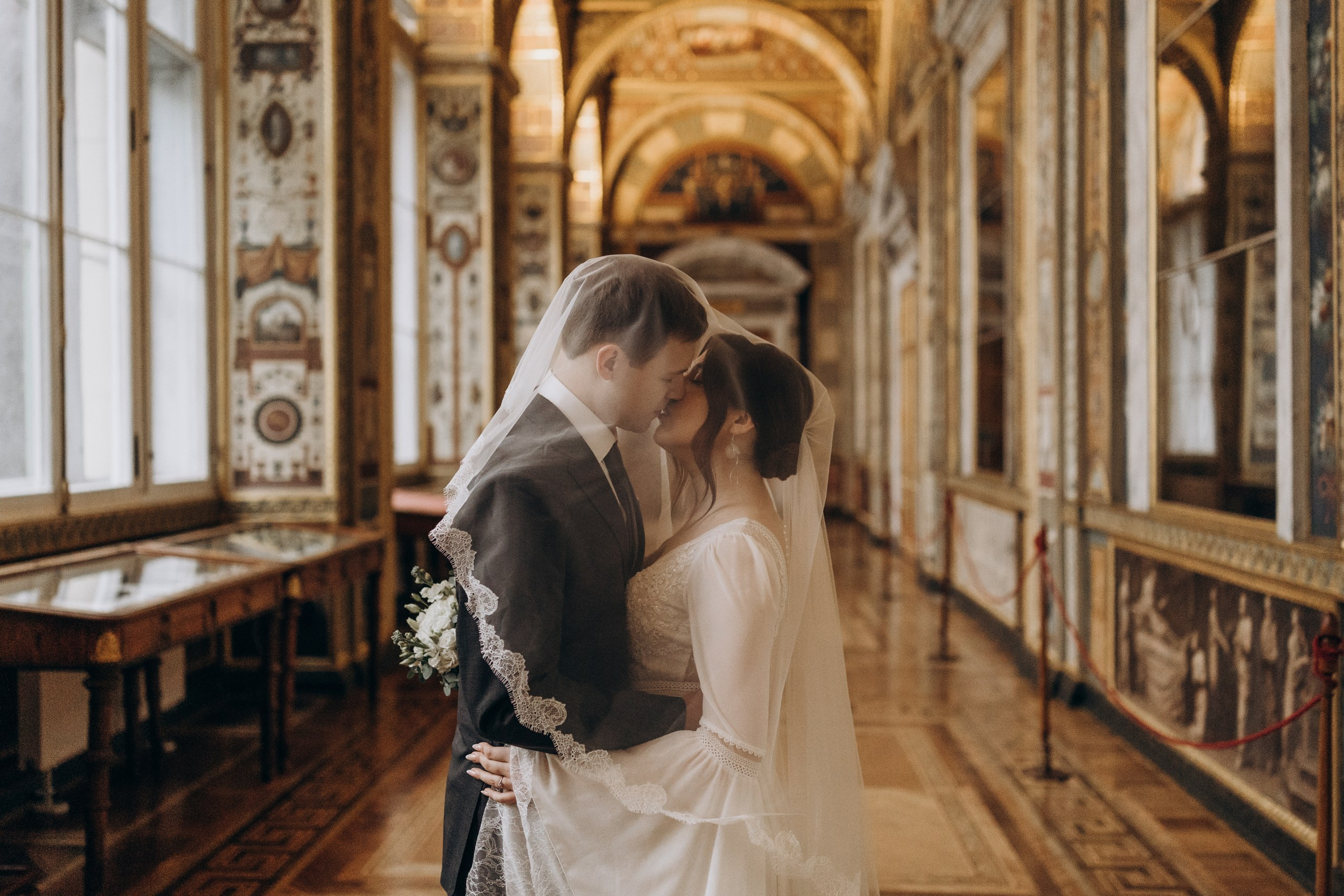 Егор и Аня | Эрмитаж и 1-й дворец. Свадебный и love story фотограф в Санкт-Петербурге