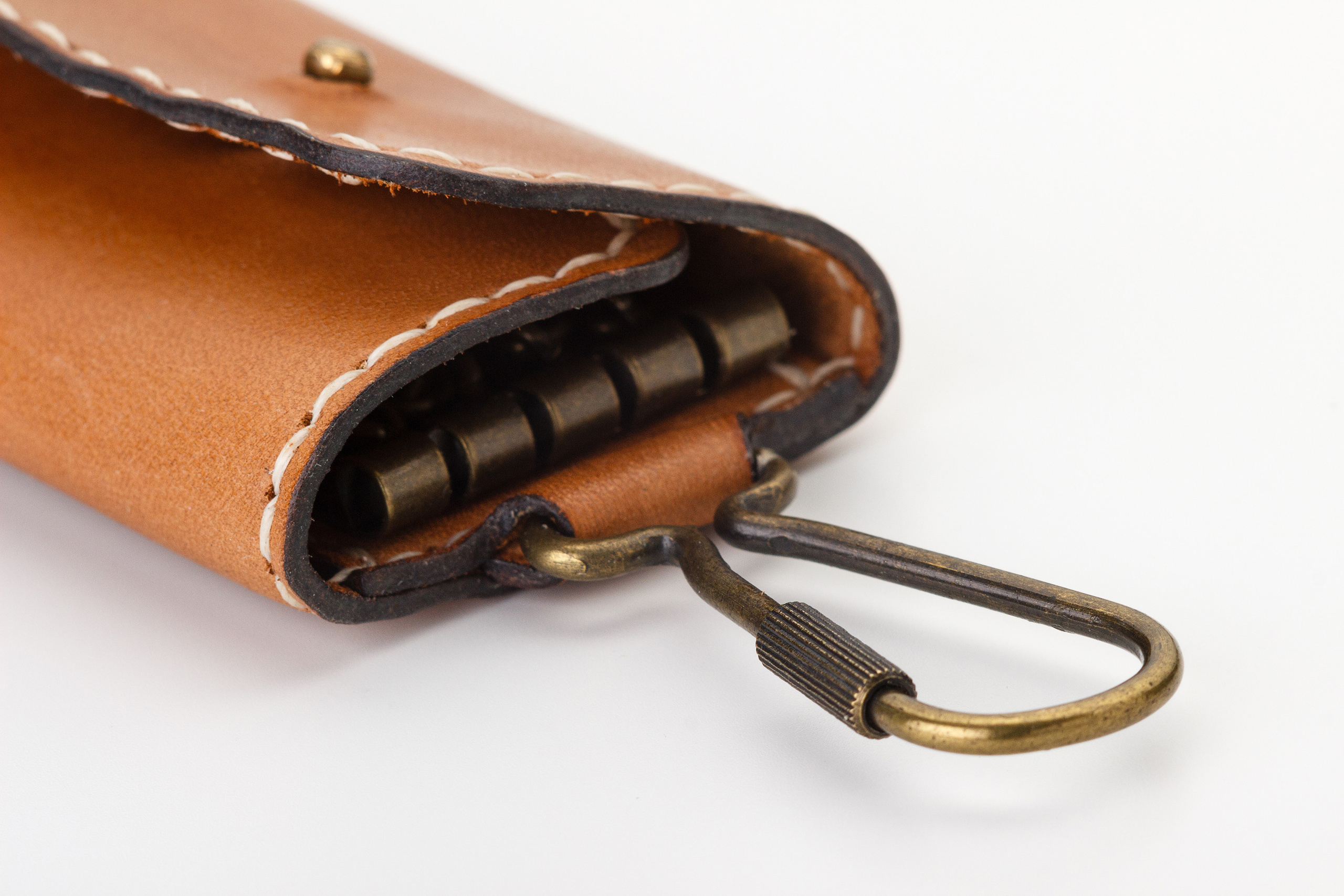  Предметный фотограф в Санкт-Петербурге. Сергей Пушкин, аксессуары, изделия из кожи, кошельки, маркетплейс, продажи, продвижение, реклама, рекламный фотограф, сайтостроение, спб, студийная фотосессия, сумки, фото для каталога, фото на белом фоне, фото для сайта, Кожгалантерея,