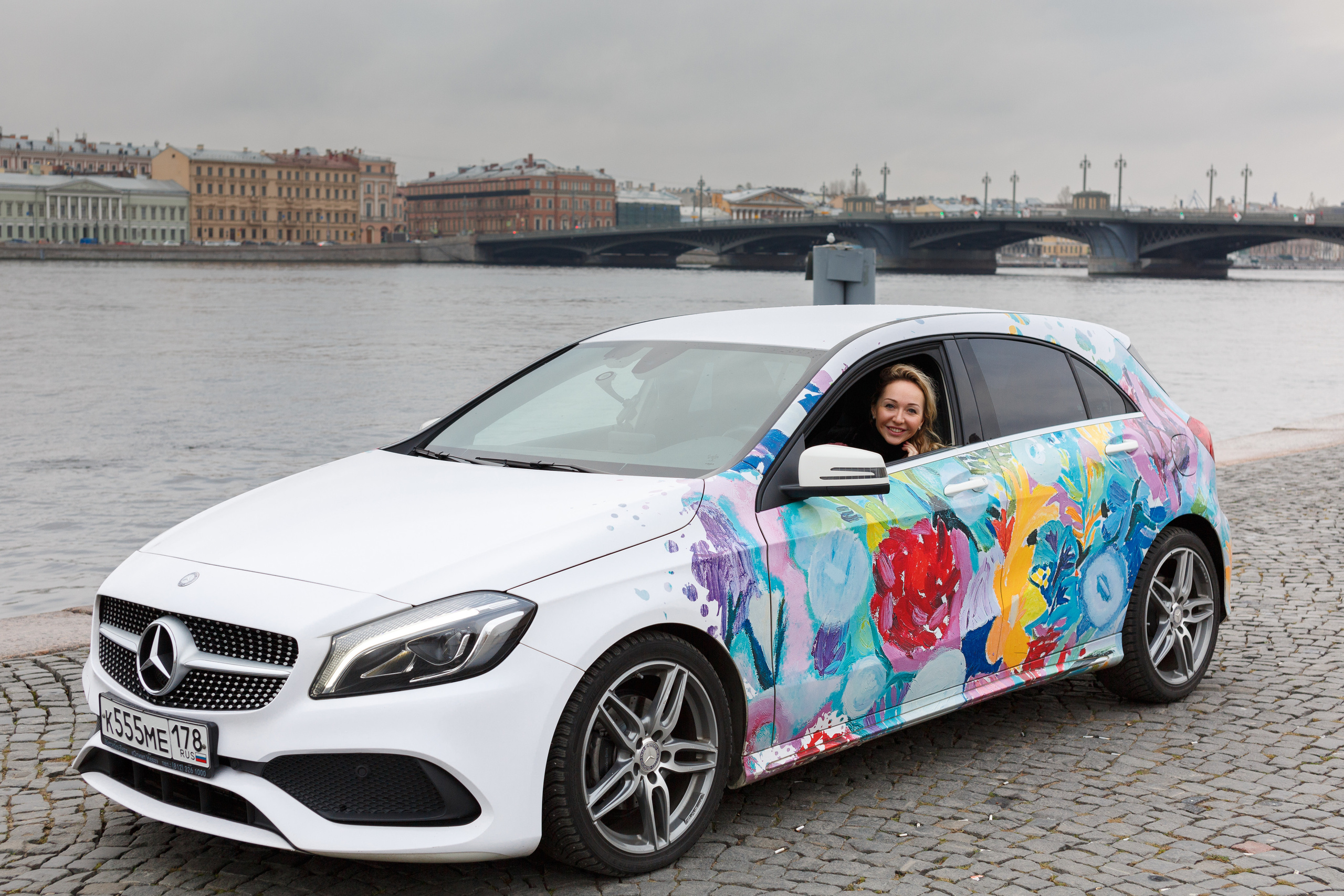 Фотосессия с авто. Фотосессия в спб. Фотограф в студии спб. Фотосессия в деловом стиле. Портретная фотосессия в Санкт-Петербурге. Частная фотосъёмка для личных целей и социальных сетей. Услуги фотографа в спб. Профессиональная фотосъёмка. Фото для блога. Портрет. Блогер. Фото для соцсетей.  Контентмейкер. СПб. Выездная фотосъёмка. Выездная фотостудия. Фотограф на корпоратив. Модельное портфолио. Фотограф для сайта знакомств. Индивидуальная фотосессия. Фотосессия для девушки в спб. Красивая фотосессия. Профессиональные фотосессии в спб недорого. Фотограф для бизнеса. Купить фотосессию в спб. Портретная фотосессия в Санкт-Петербурге,  авто, блогер, женщина, портрет, портретный фотограф, прогулка, прогулочная фотосессия, профессиональный фотограф, спб, фото для блога, фотограф Сергей Пушкин, Санкт-Петербург, художница Валерия Лошак, фото для девушек. Фотографии для соцсетей. 