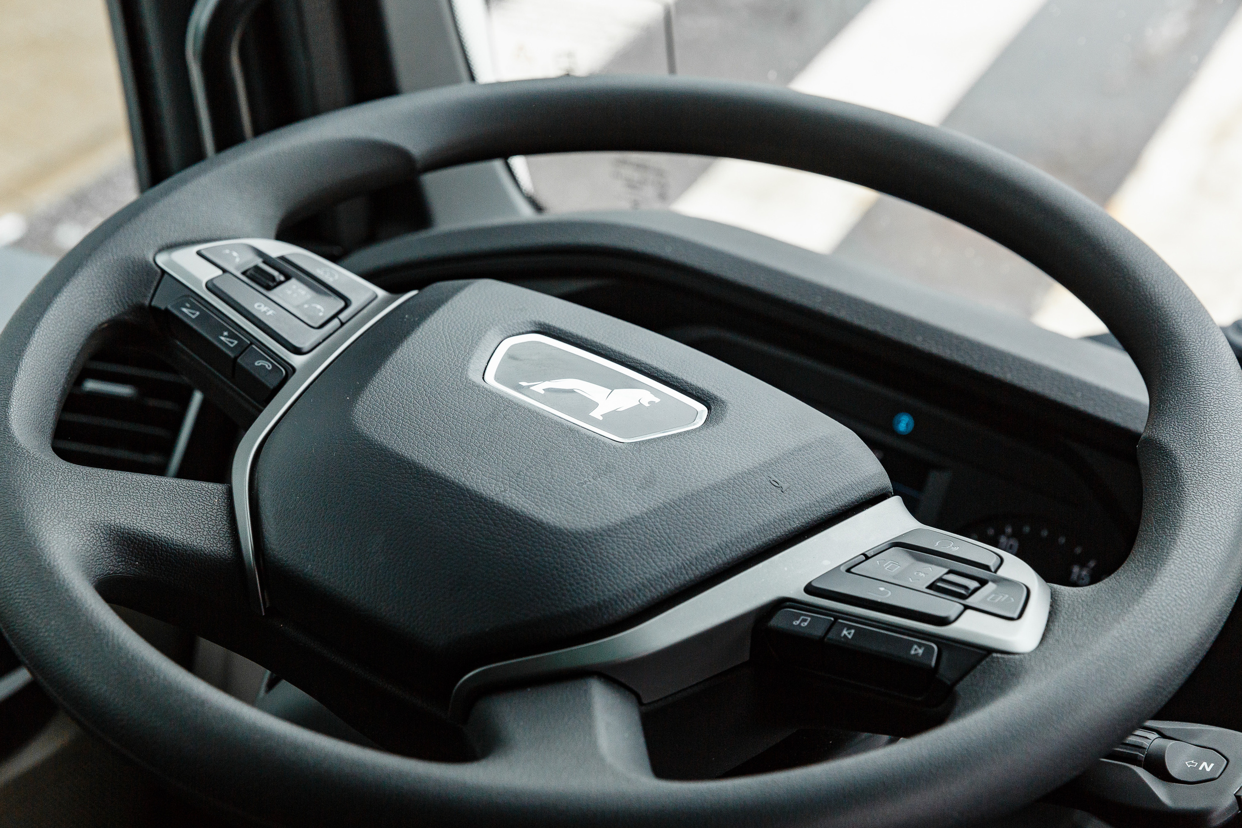 Репортажная фотосъёмка в Санкт-Петербурге. Фотограф на мероприятие: выставки, презентации, автогонки. Фото для сайта, отчётов и публикации в сми. Профессиональный фотограф Сергей Пушкин. Корпоративная фотосъёмка. Автопром. 