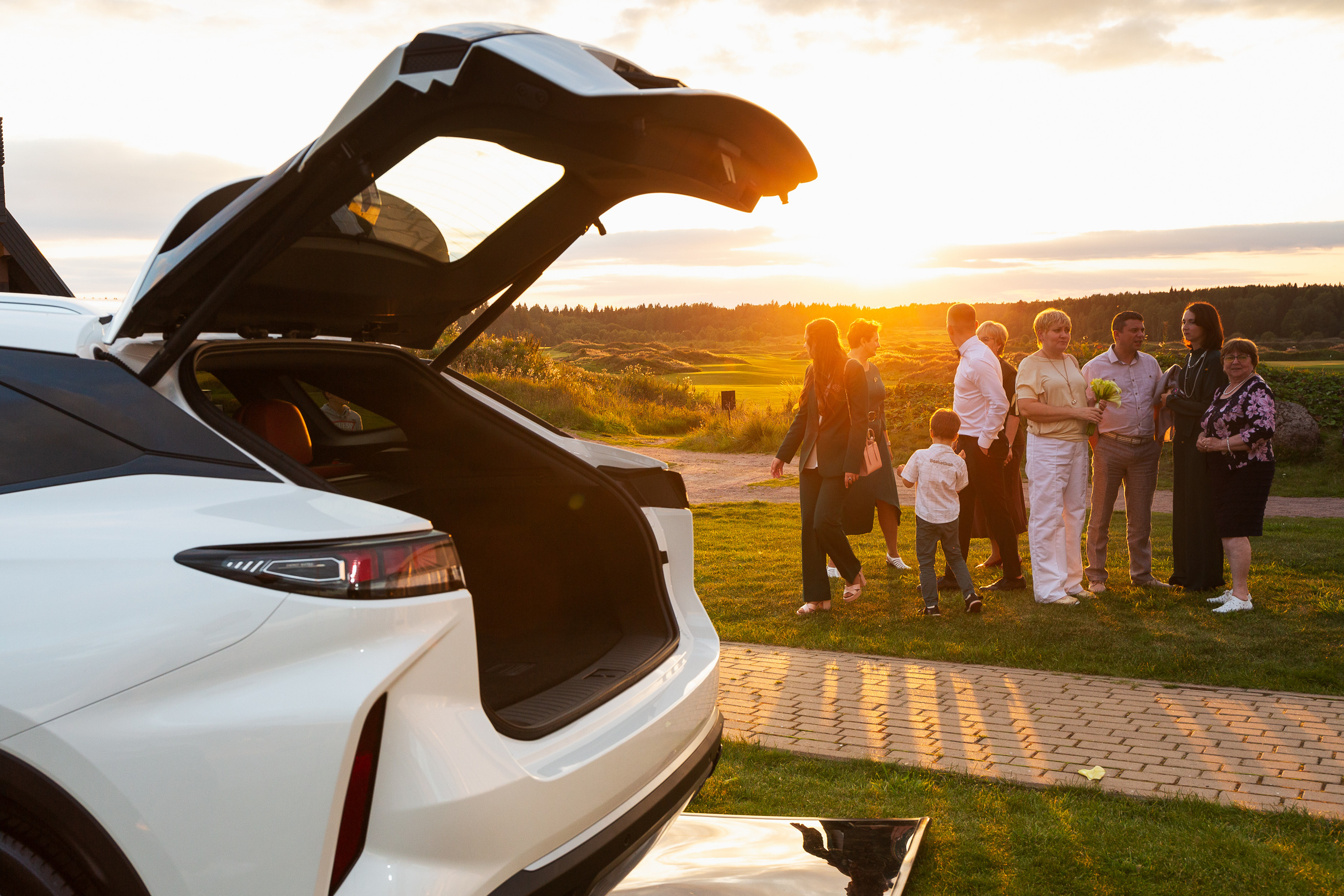 Репортажная фотосъёмка в Санкт-Петербурге. Фотограф на мероприятие: выставки, презентации, автогонки. Фото для сайта, отчётов и публикации в сми. Профессиональный фотограф Сергей Пушкин. Корпоративная фотосъёмка. Автопром. Автомобили. Гольф. Загородный отдых. Выездная фотосессия.