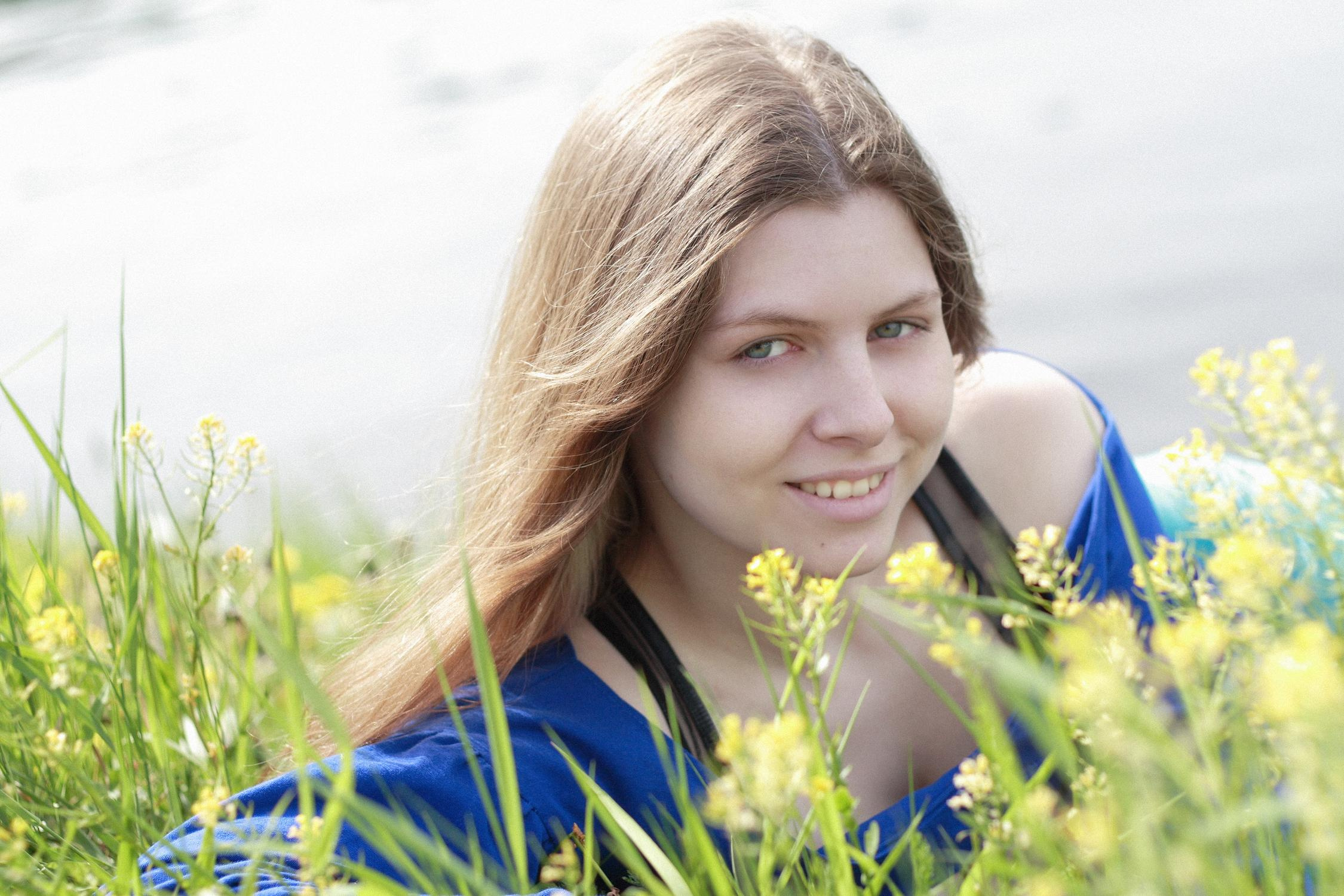 Портретная фотосессия в Санкт-Петербурге. Фотосъёмка на природе, в парке, на улице.  Профессиональный фотограф Сергей Пушкин.  Фото на память, для соцсетей и сайтов знакомств. Студийный фотограф. Частная фотосъёмка для личных целей и социальных сетей. Профессиональная фотосъёмка. Фото для блога. Портрет. Блогер. Контентмейкер. СПб. Женский портрет. Выездная фотосъёмка. Выездная фотостудия. Художественная фотосессия.Ню фотосессия. Фотограф для сайта знакомств.