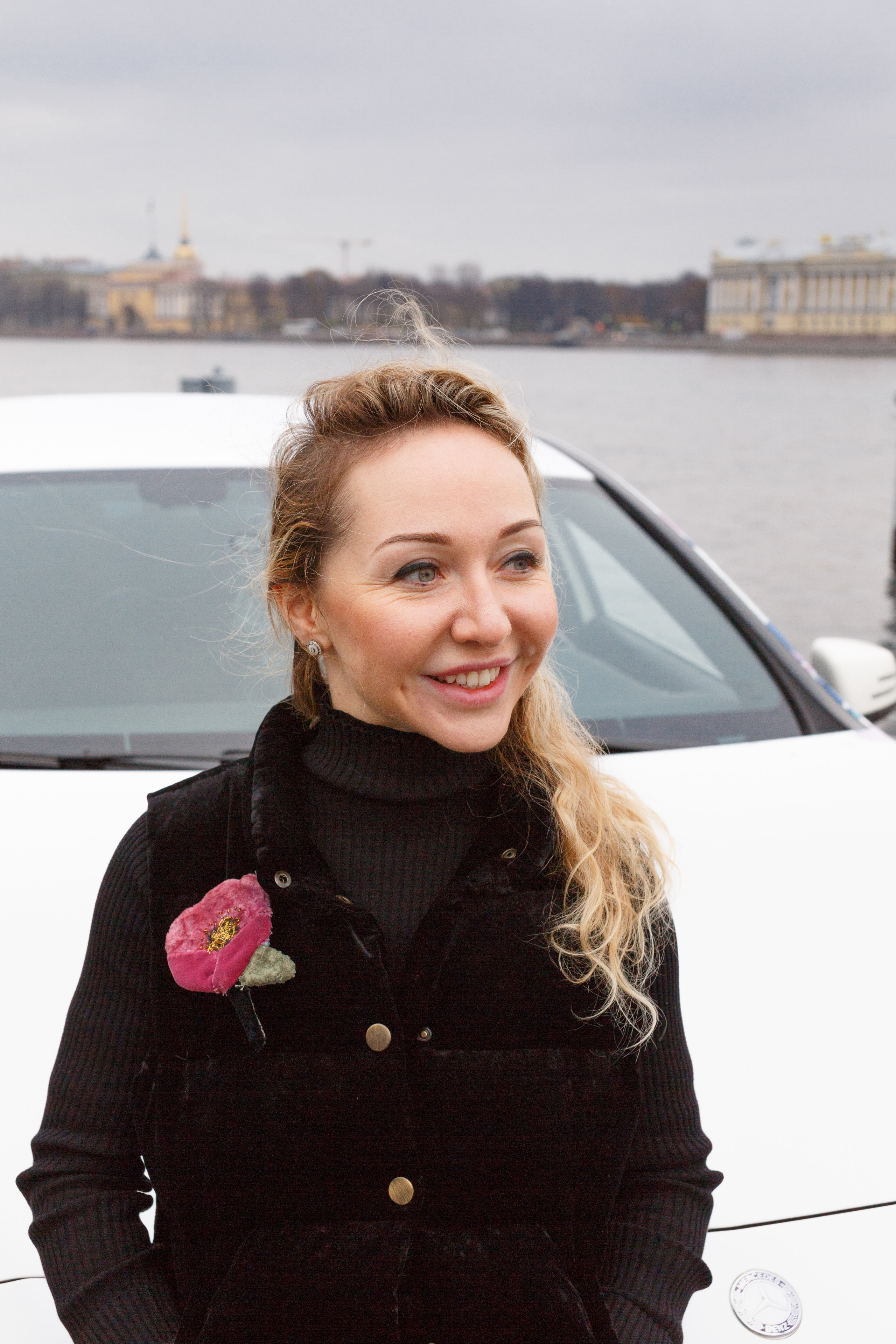 портретная фотосессия в Санкт-Петербурге,  авто, блогер, женщина, портрет, портретный фотограф, прогулка, прогулочная фотосессия, профессиональный фотограф, спб, фото для блога, фотограф Сергей Пушкин, Санкт-Петербург, художница Валерия Лошак, 