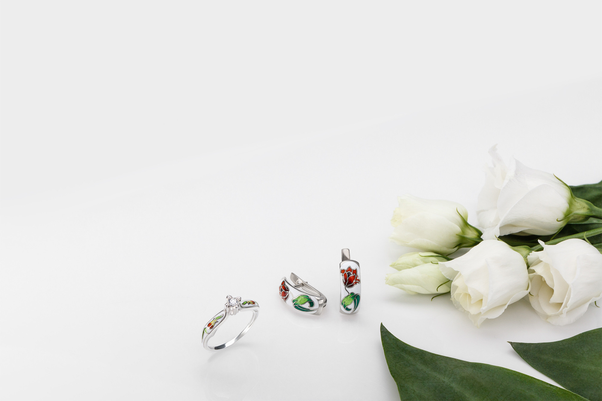 Ювелирная фотосъёмка в Санкт-Петербурге. Рекламный фотограф Сергей Пушкин. Предметная фотосъёмка ювелирных украшений. Баннер для сайта компании. Фотоуслуги на заказ. Профессиональная студийная фотосессия в СПб. 