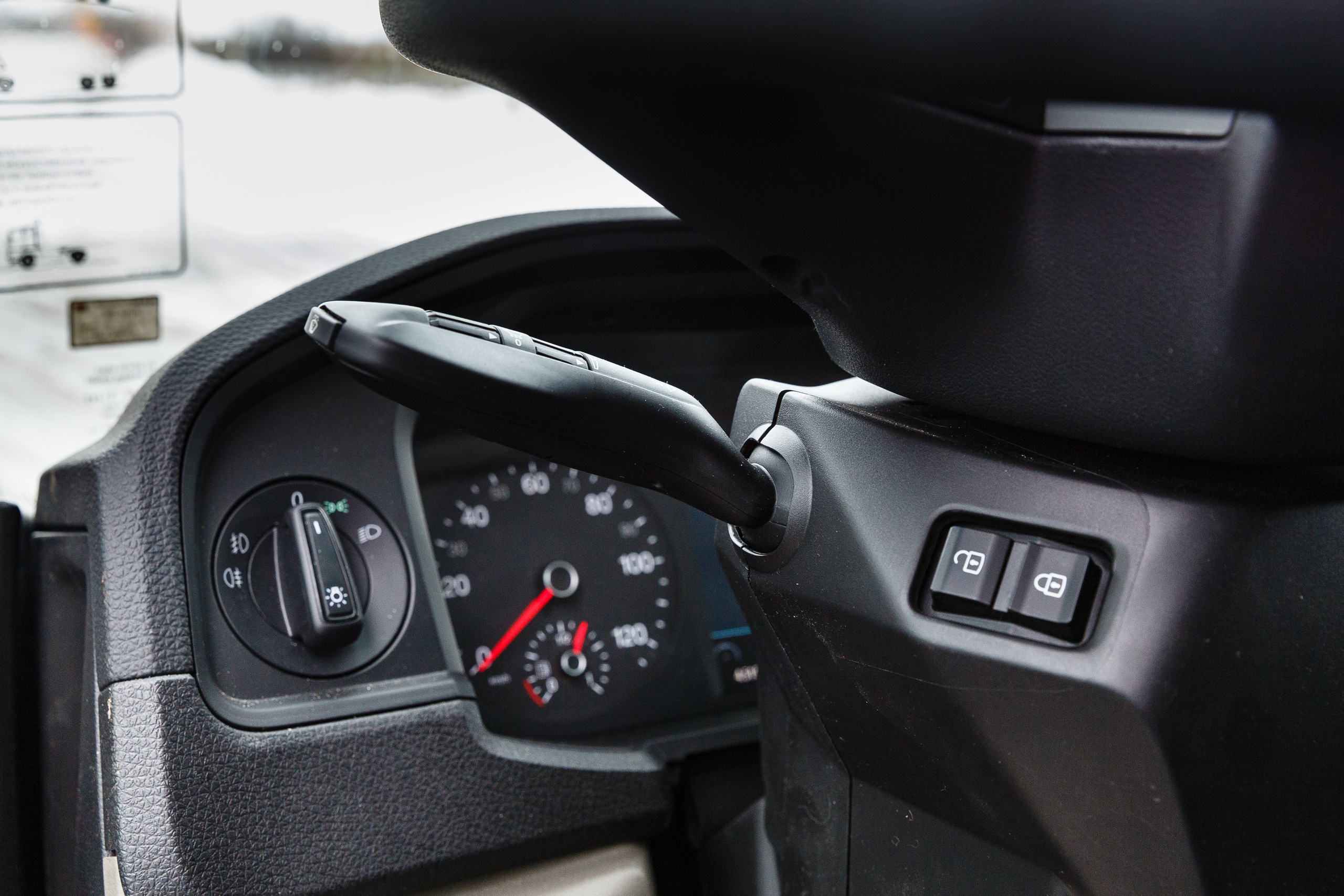 Репортажная фотосъёмка в Санкт-Петербурге. Фотограф на мероприятие: выставки, презентации, автогонки. Фото для сайта, отчётов и публикации в сми. Профессиональный фотограф Сергей Пушкин. Корпоративная фотосъёмка. Автопром. 