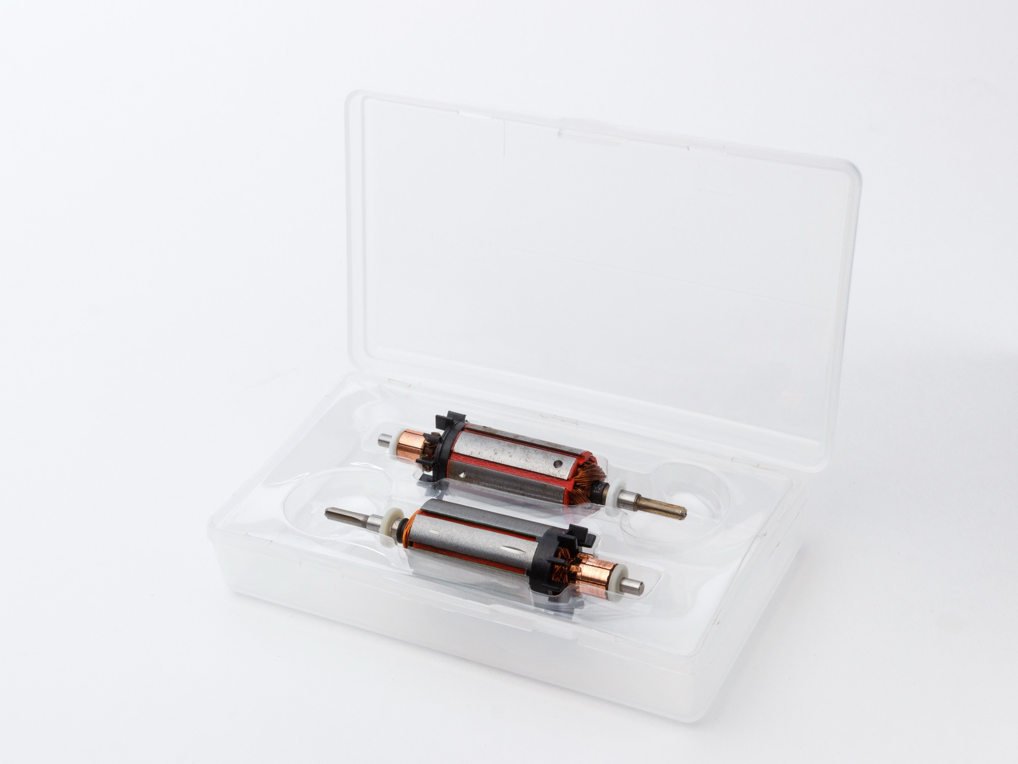 Предметный фотограф в Санкт-Петербурге. Сергей Пушкин; фото для каталога; фото для сайта; маркетплейс; запчасти; фотограф на производство; электроника; метизы; шайбы; винты; электирика; фото на белом фоне; Предметный фотограф в Санкт-Петерб; 