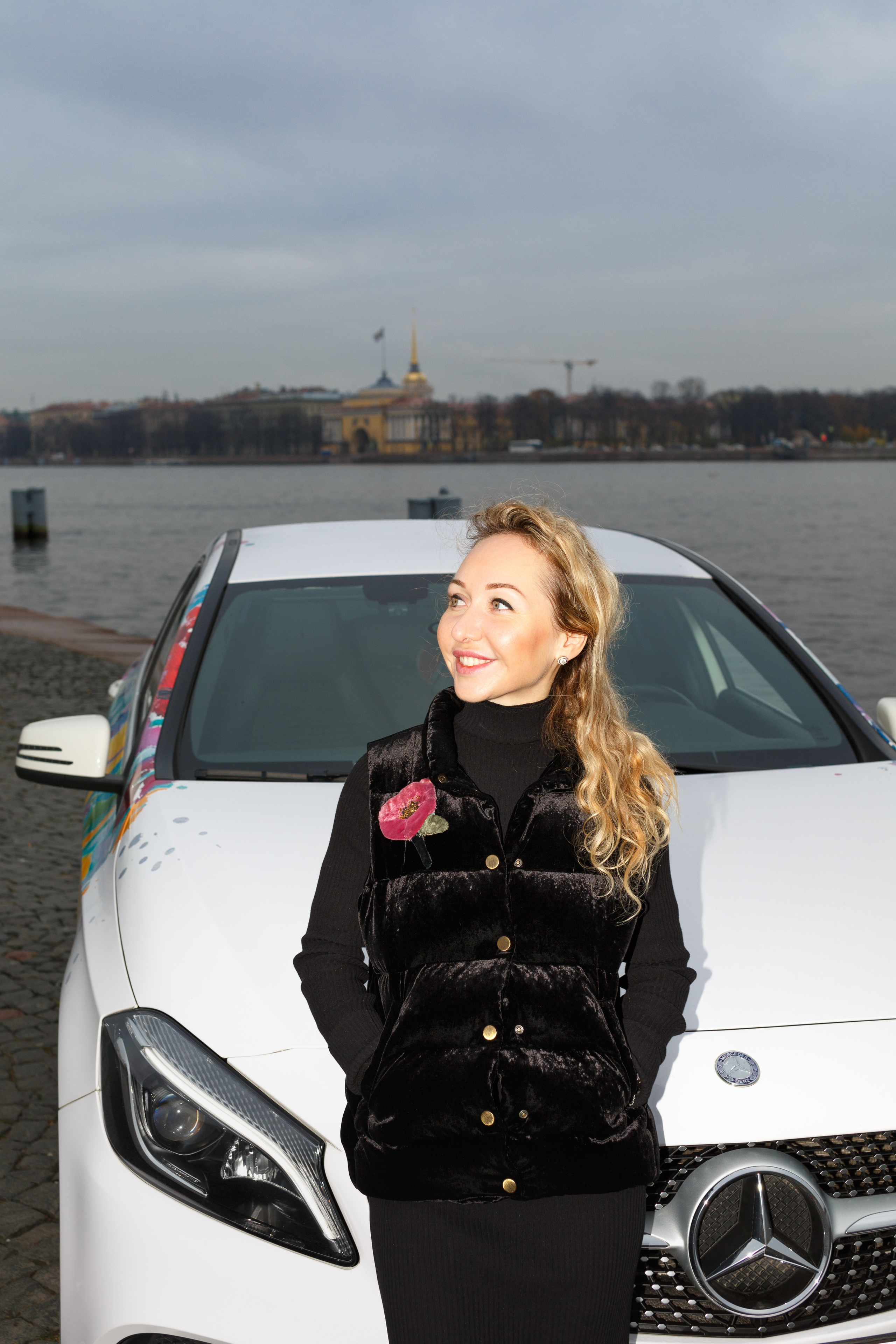 Фотосессия с авто. Фотосессия в спб. Фотограф в студии спб. Фотосессия в деловом стиле. Портретная фотосессия в Санкт-Петербурге. Частная фотосъёмка для личных целей и социальных сетей. Услуги фотографа в спб. Профессиональная фотосъёмка. Фото для блога. Портрет. Блогер. Фото для соцсетей.  Контентмейкер. СПб. Выездная фотосъёмка. Выездная фотостудия. Фотограф на корпоратив. Модельное портфолио. Фотограф для сайта знакомств. Индивидуальная фотосессия. Фотосессия для девушки в спб. Красивая фотосессия. Профессиональные фотосессии в спб недорого. Фотограф для бизнеса. Купить фотосессию в спб. Портретная фотосессия в Санкт-Петербурге,  авто, блогер, женщина, портрет, портретный фотограф, прогулка, прогулочная фотосессия, профессиональный фотограф, спб, фото для блога, фотограф Сергей Пушкин, Санкт-Петербург, художница Валерия Лошак, фото для девушек. Фотографии для соцсетей. 