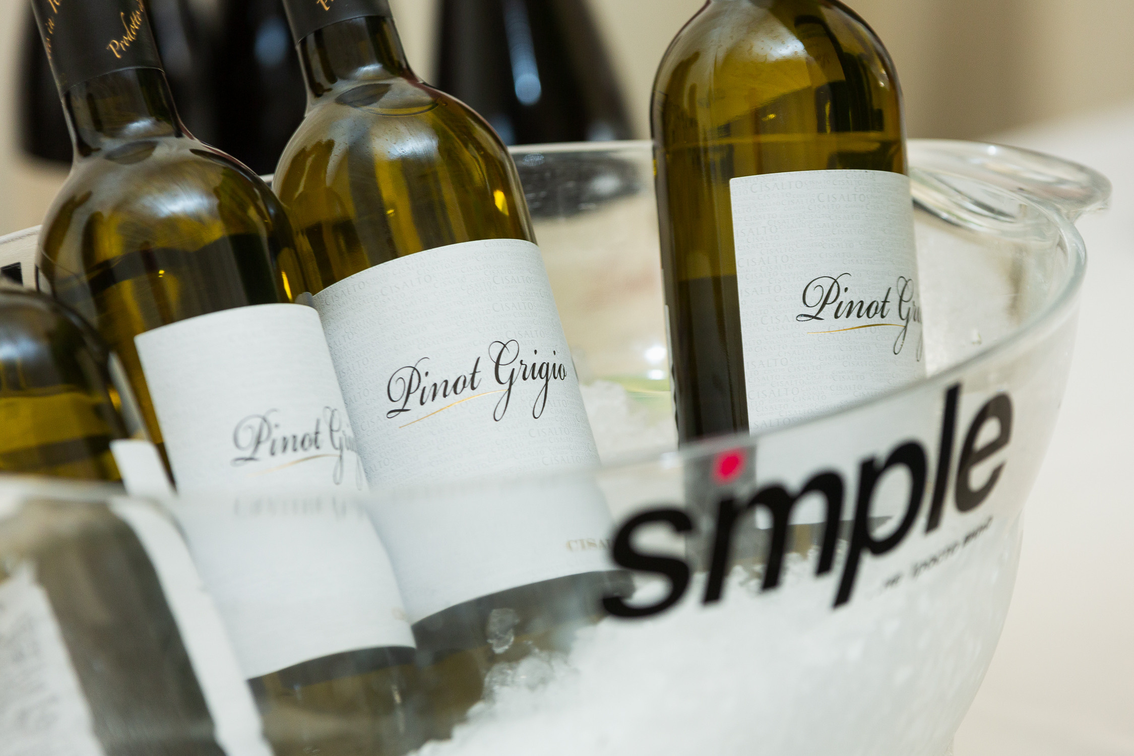 Репортажная фотосъёмка в Санкт-Петербурге. Фотограф на мероприятие: выставки, презентации, автогонки. Фото для сайта, отчётов и публикации в сми. Профессиональный фотограф Сергей Пушкин. Корпоративная фотосъёмка. Автопром. 