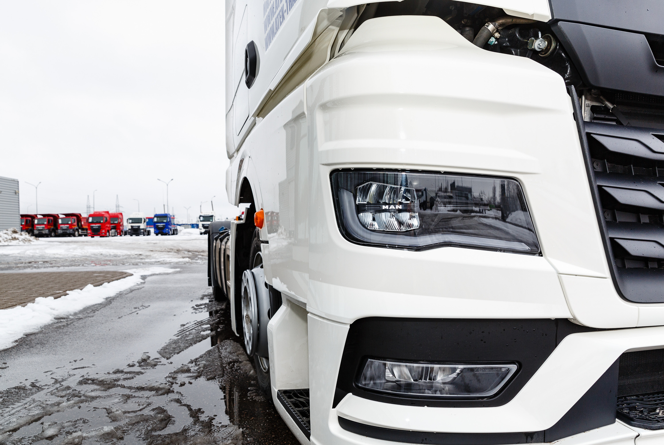 Репортажная фотосъёмка в Санкт-Петербурге. Фотограф на мероприятие: выставки, презентации, автогонки. Фото для сайта, отчётов и публикации в сми. Профессиональный фотограф Сергей Пушкин. Корпоративная фотосъёмка. Автопром. 