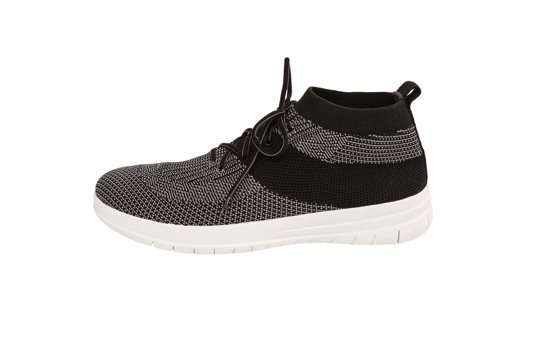 Профессиональная фотосъёмка обуви в Санкт-Петербурге