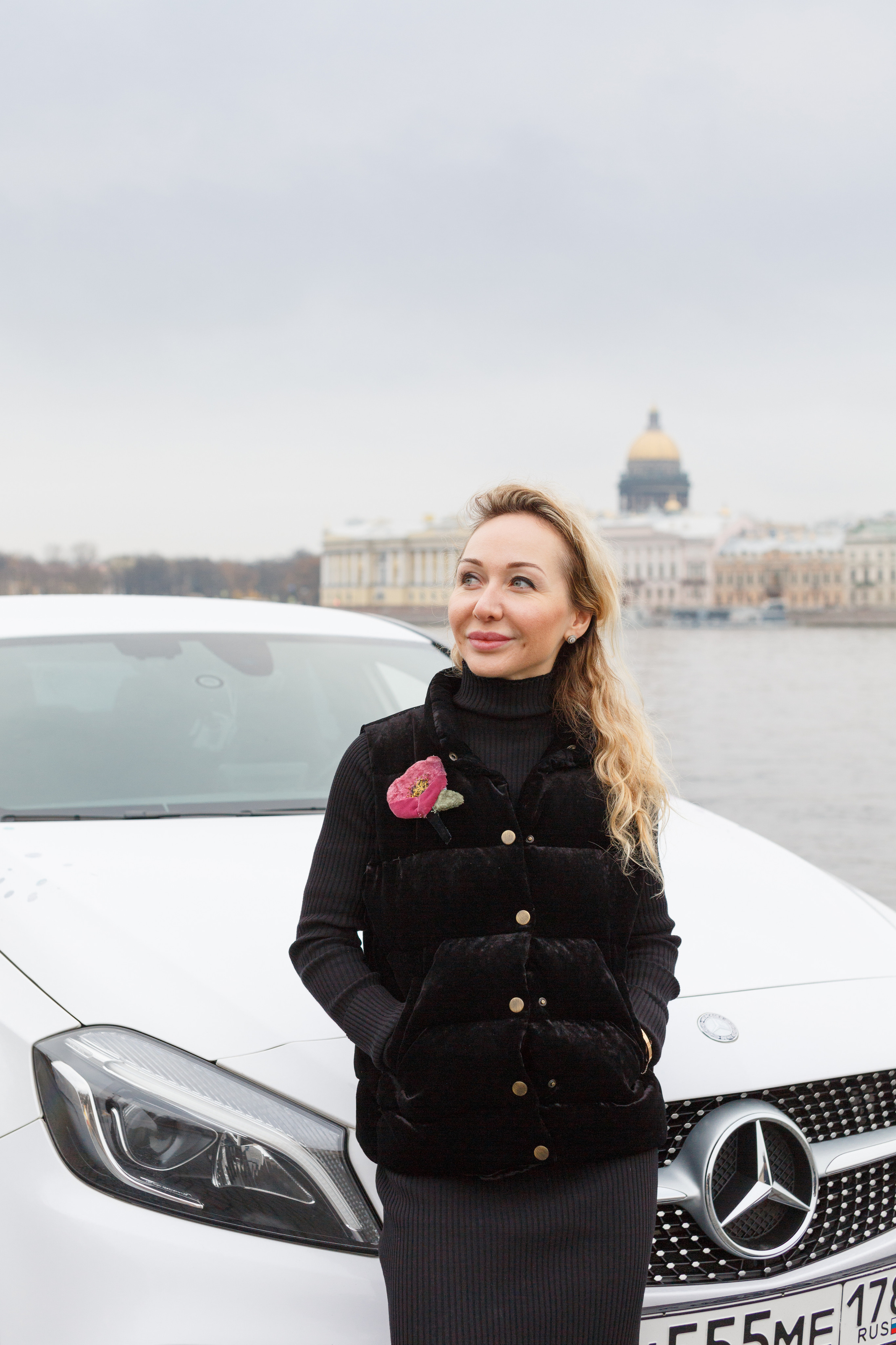 портретная фотосессия в Санкт-Петербурге,  авто, блогер, женщина, портрет, портретный фотограф, прогулка, прогулочная фотосессия, профессиональный фотограф, спб, фото для блога, фотограф Сергей Пушкин, Санкт-Петербург, художница Валерия Лошак, 