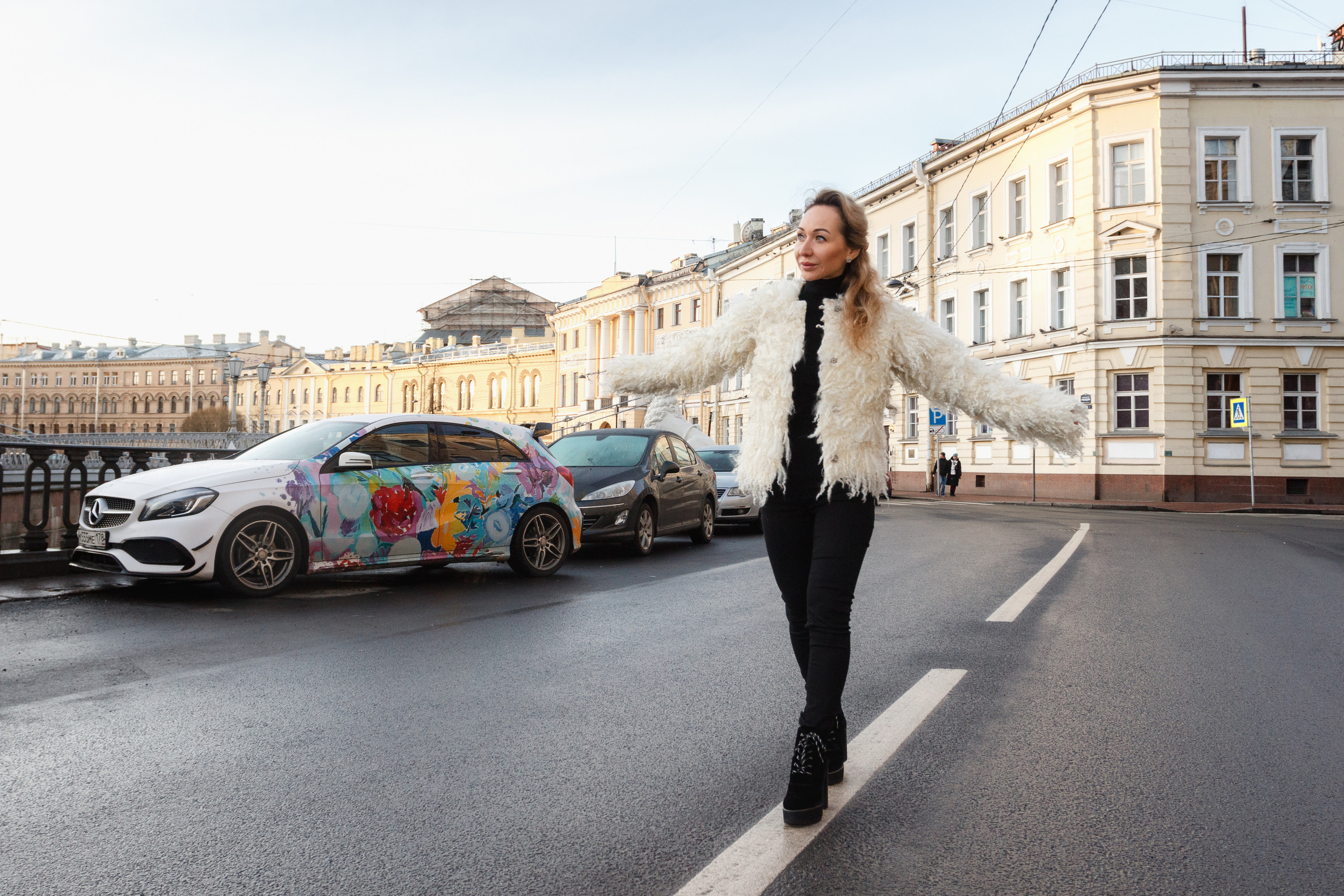 портретная фотосессия в Санкт-Петербурге,  авто, блогер, женщина, портрет, портретный фотограф, прогулка, прогулочная фотосессия, профессиональный фотограф, спб, фото для блога, фотограф Сергей Пушкин, Санкт-Петербург, художница Валерия Лошак, 