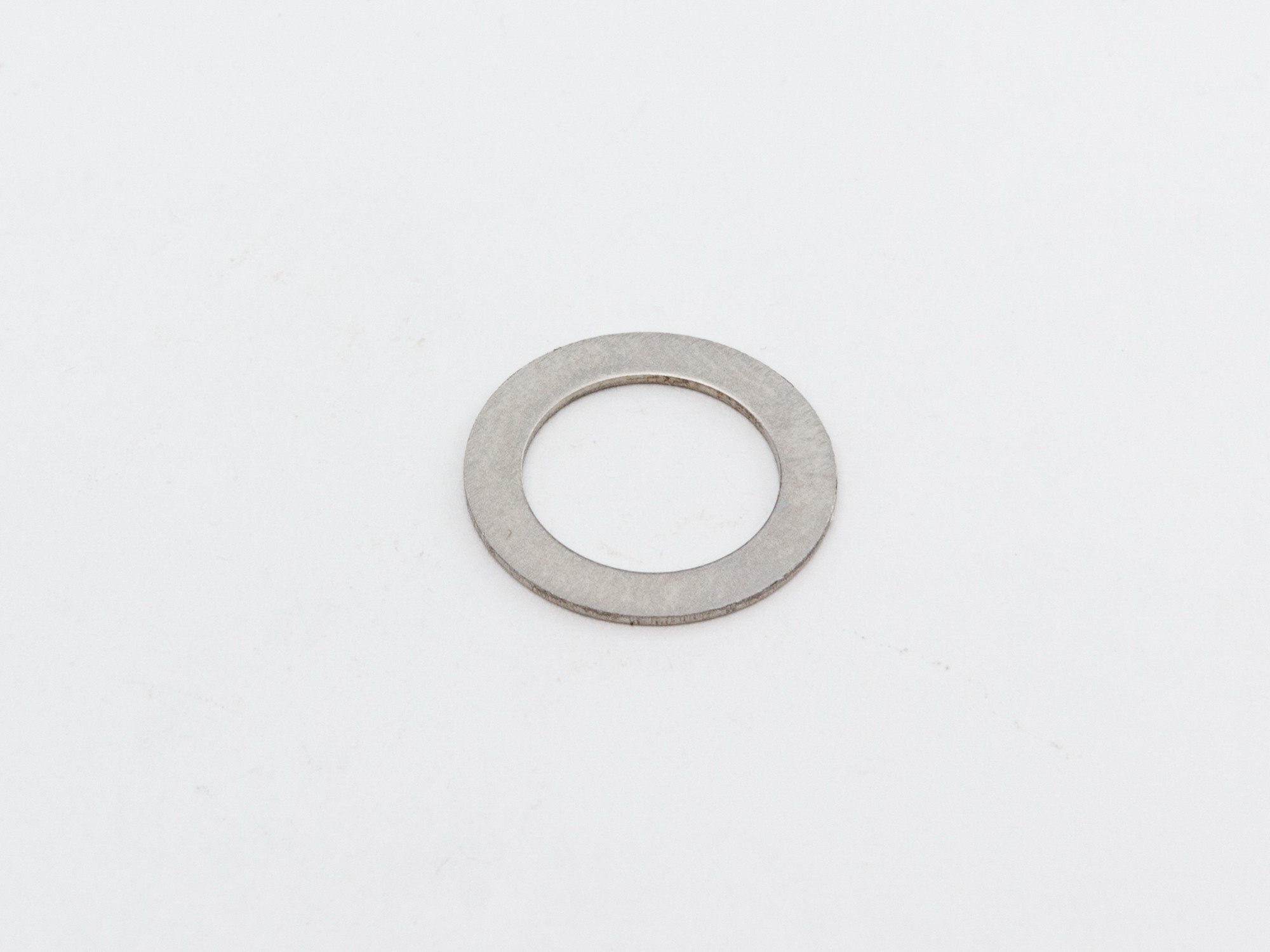 Предметный фотограф в Санкт-Петербурге. Сергей Пушкин; фото для каталога; фото для сайта; маркетплейс; запчасти; фотограф на производство; электроника; метизы; шайбы; винты; электирика; фото на белом фоне; Предметный фотограф в Санкт-Петерб; 