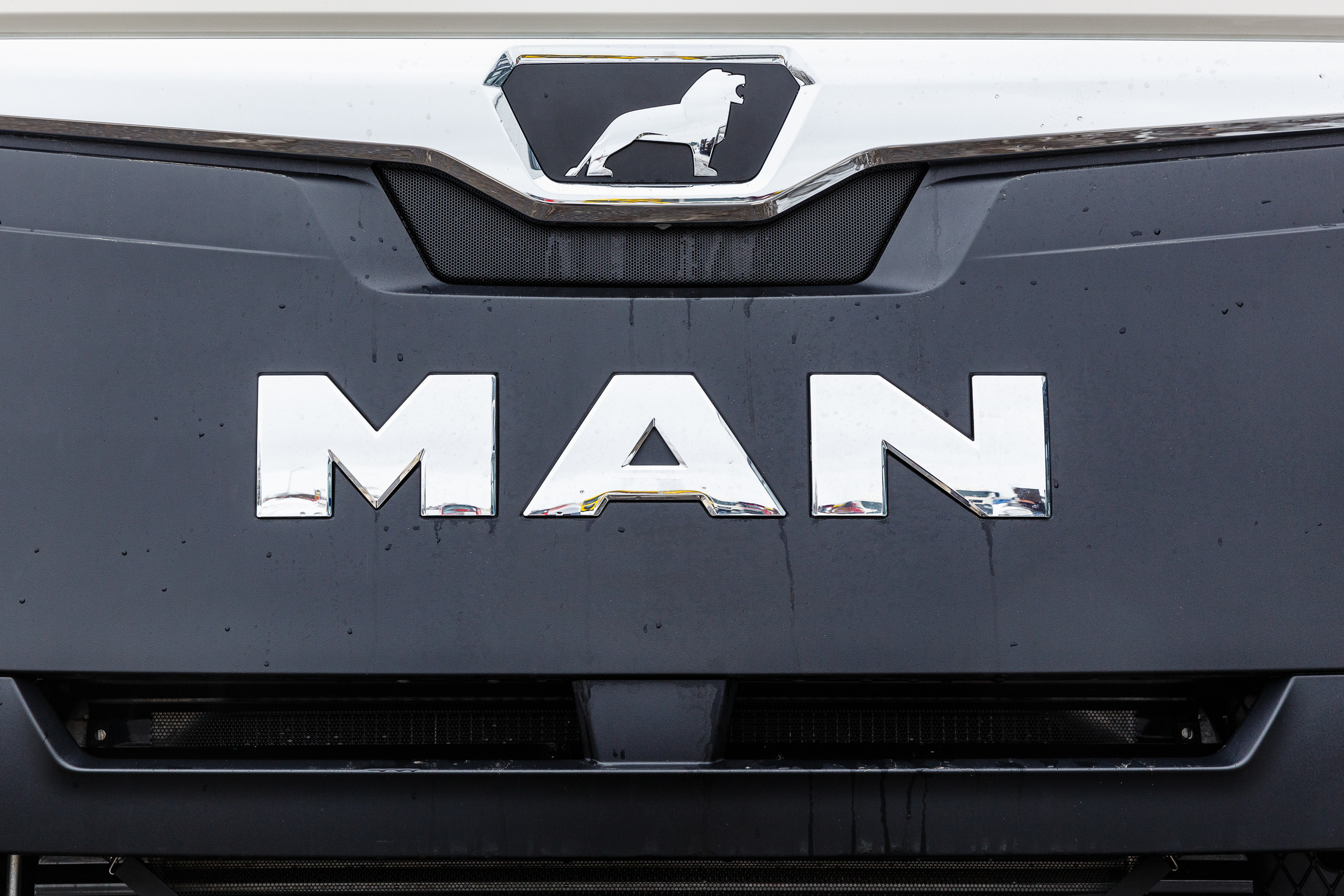 Репортажная фотосъёмка в Санкт-Петербурге. Фотограф на мероприятие: выставки, презентации, автогонки. Фото для сайта, отчётов и публикации в сми. Профессиональный фотограф Сергей Пушкин. Корпоративная фотосъёмка. Автопром. 