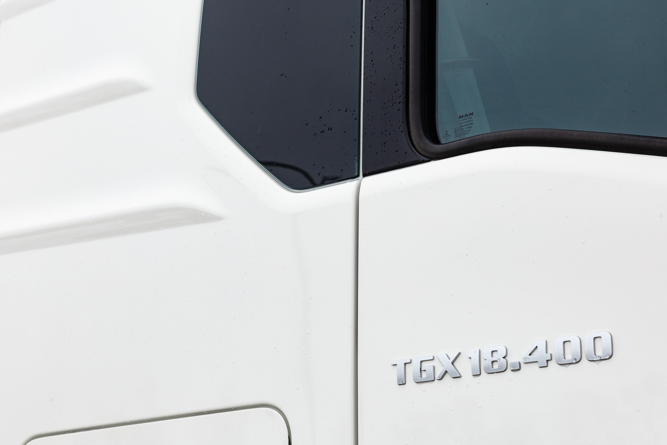 Репортажная фотосъёмка в Санкт-Петербурге. Фотограф на мероприятие: выставки, презентации, автогонки. Фото для сайта, отчётов и публикации в сми. Профессиональный фотограф Сергей Пушкин. Корпоративная фотосъёмка. Автопром. 