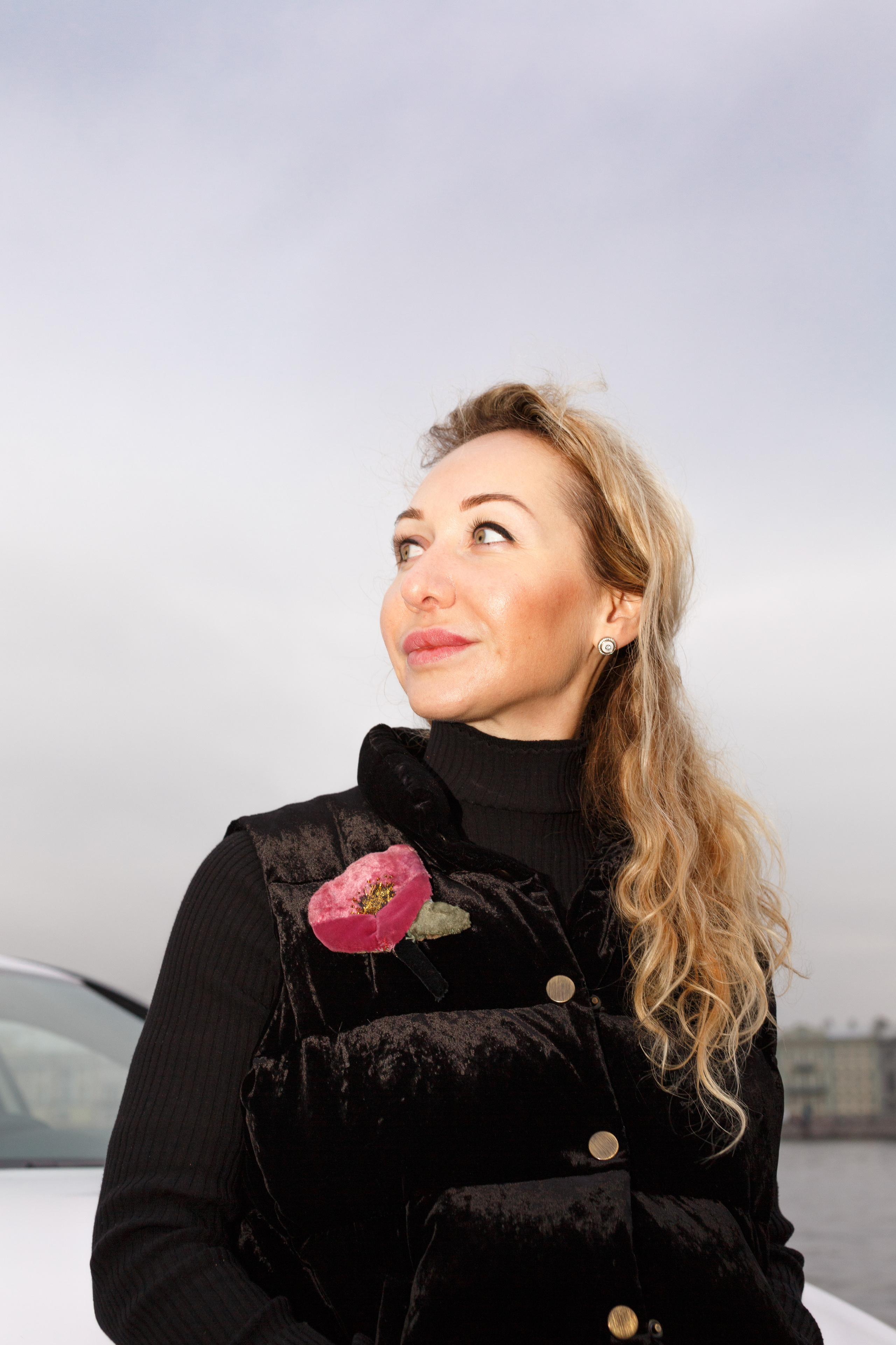 Портретная фотосессия в Санкт-Петербурге,  авто, блогер, женщина, портрет, портретный фотограф, прогулка, прогулочная фотосессия, профессиональный фотограф, спб, фото для блога, фотограф Сергей Пушкин, Санкт-Петербург, художница Валерия Лошак, фото для девушек. Фотографии для соцсетей. 