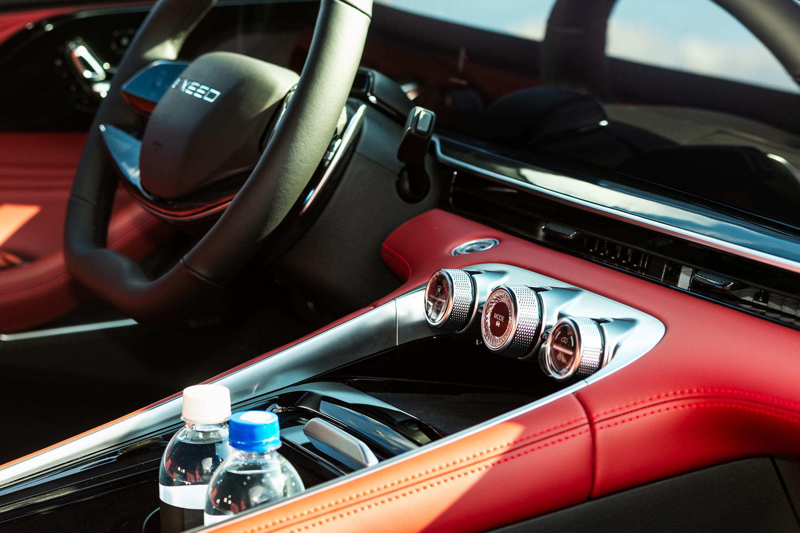 Репортажная фотосъёмка в Санкт-Петербурге. Фотограф на мероприятие: выставки, презентации, автогонки. Фото для сайта, отчётов и публикации в сми. Профессиональный фотограф Сергей Пушкин. Корпоративная фотосъёмка. Автопром. 