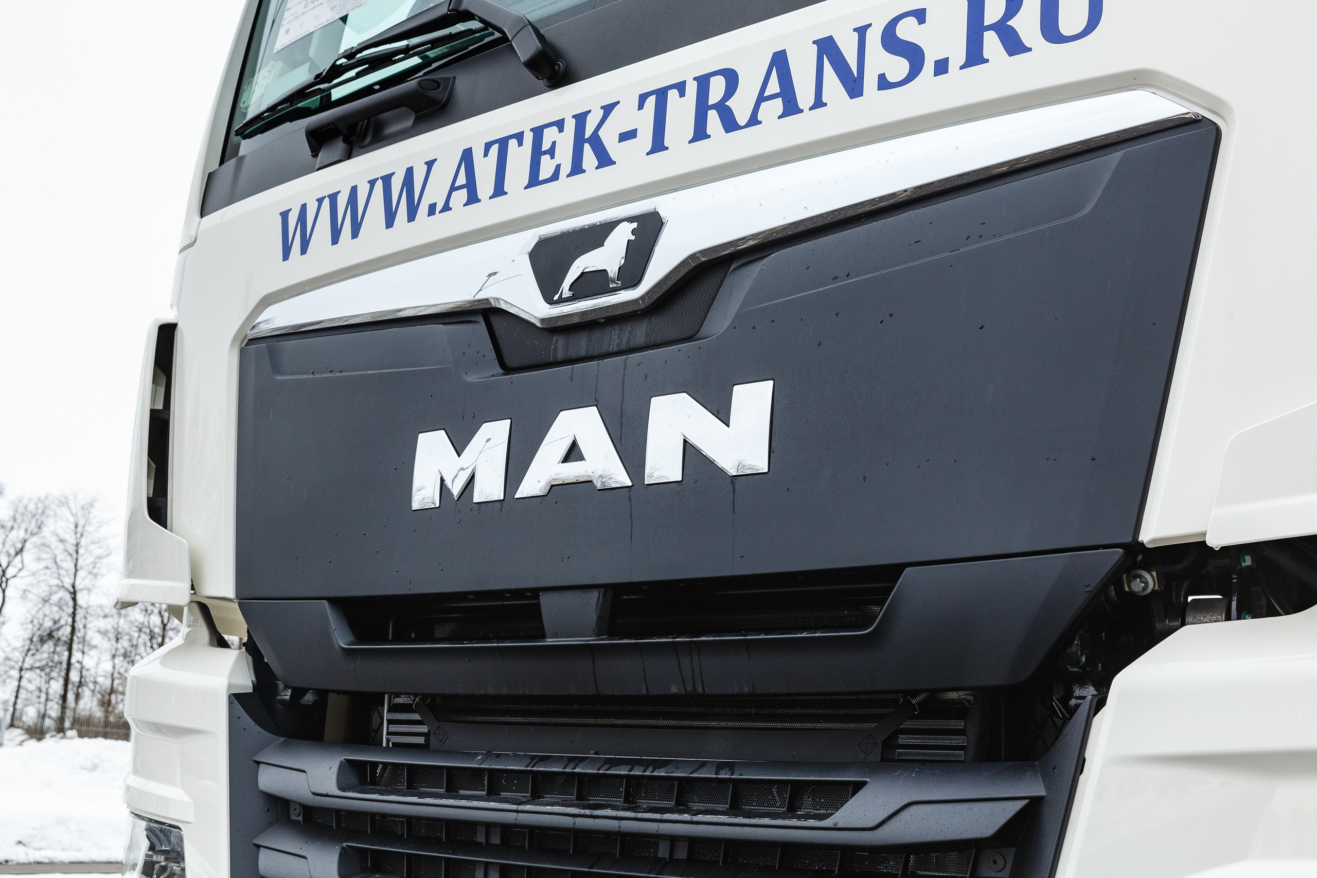 Репортажная фотосъёмка в Санкт-Петербурге. Фотограф на мероприятие: выставки, презентации, автогонки. Фото для сайта, отчётов и публикации в сми. Профессиональный фотограф Сергей Пушкин. Корпоративная фотосъёмка. Автопром. 