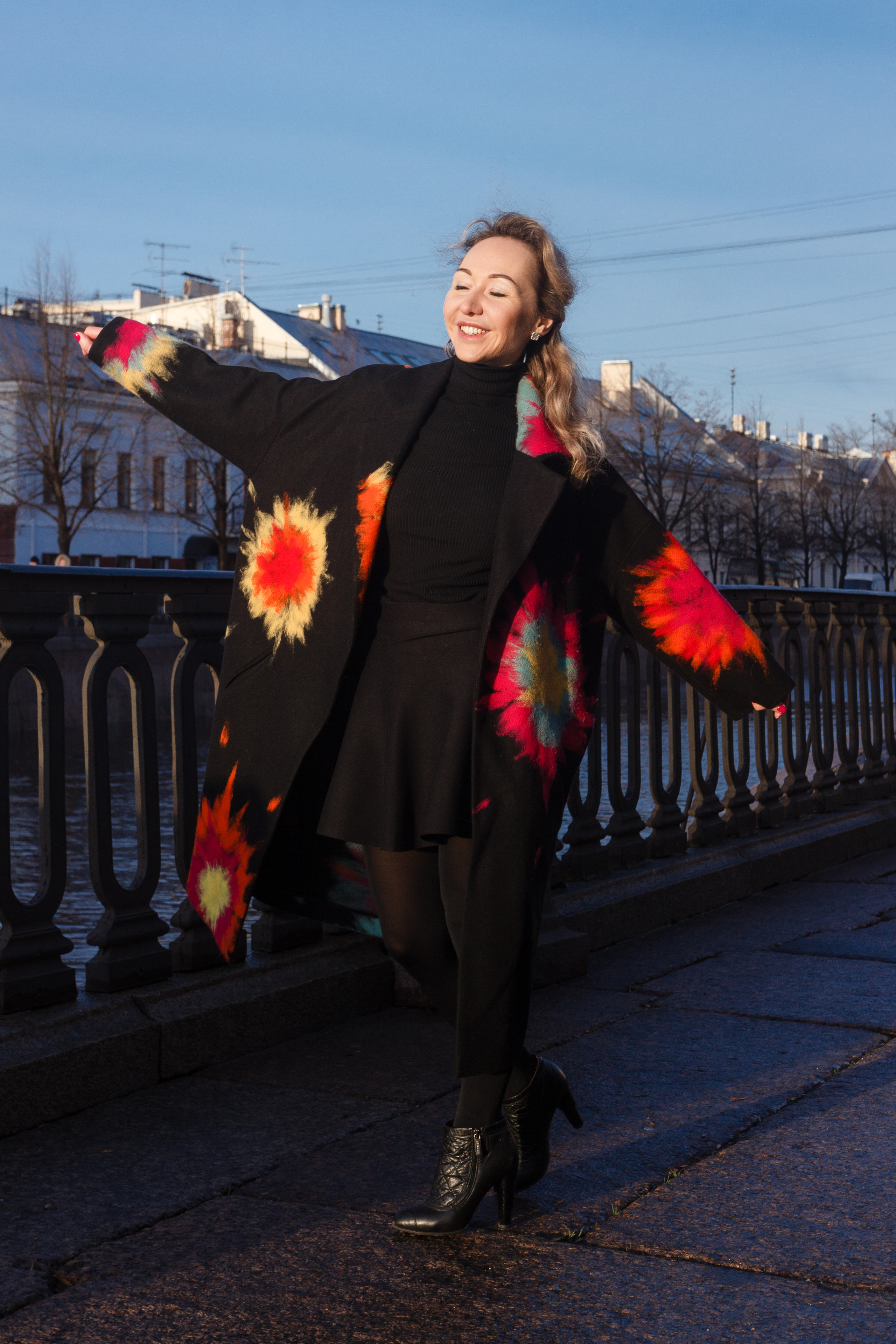 портретная фотосессия в Санкт-Петербурге,  авто, блогер, женщина, портрет, портретный фотограф, прогулка, прогулочная фотосессия, профессиональный фотограф, спб, фото для блога, фотограф Сергей Пушкин, Санкт-Петербург, художница Валерия Лошак, 