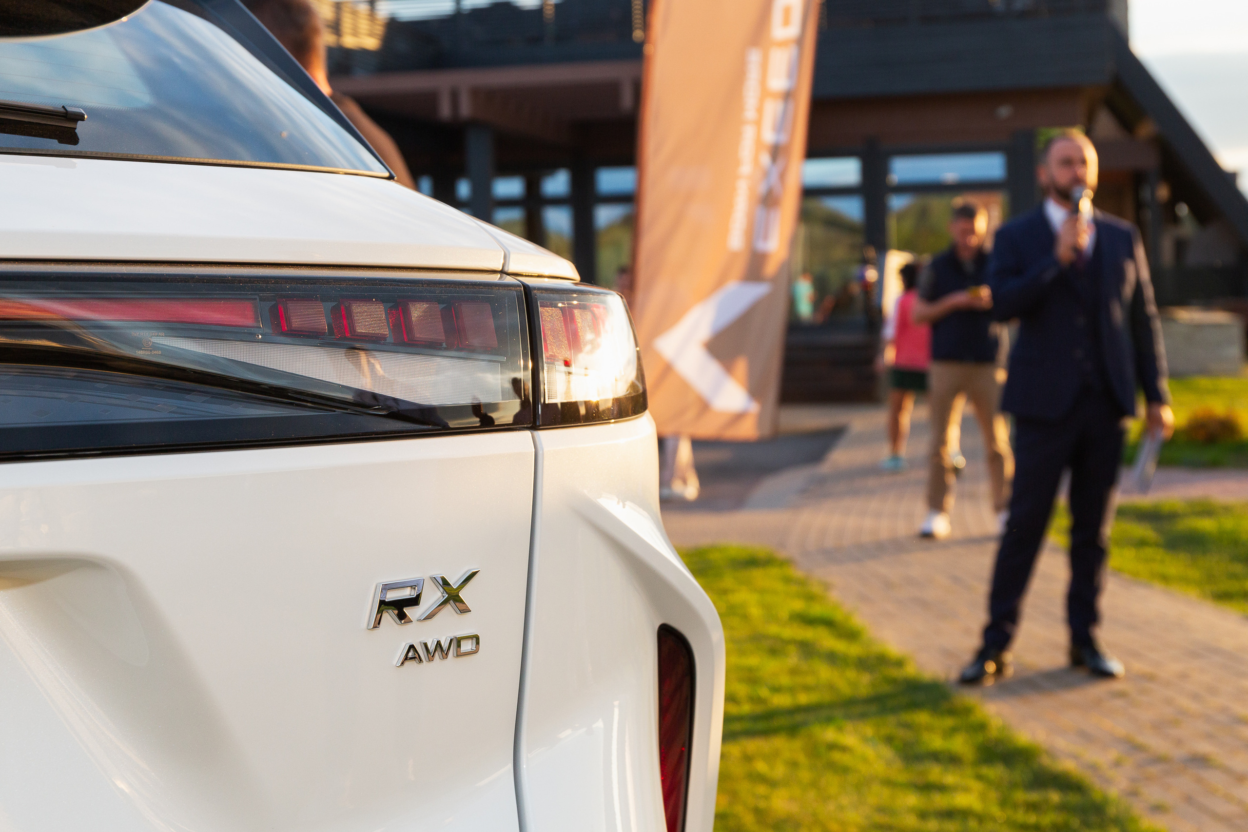 Репортажная фотосъёмка в Санкт-Петербурге. Фотограф на мероприятие: выставки, презентации, автогонки. Фото для сайта, отчётов и публикации в сми. Профессиональный фотограф Сергей Пушкин. Корпоративная фотосъёмка. Автопром. Автомобили. Гольф. Загородный отдых. Выездная фотосессия.