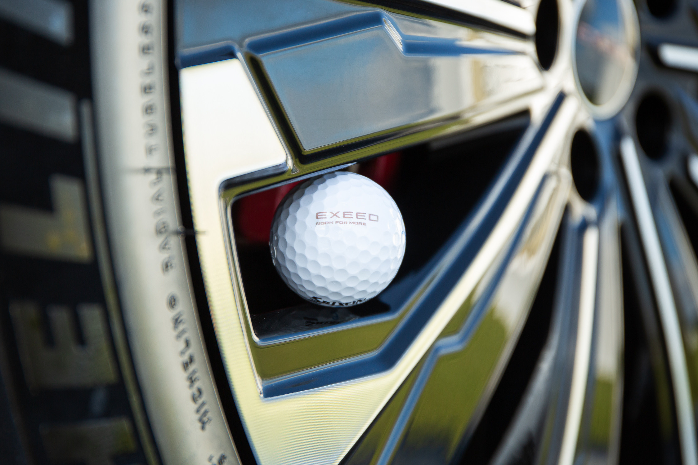 Репортажная фотосъёмка в Санкт-Петербурге. Фотограф на мероприятие: выставки, презентации, автогонки. Фото для сайта, отчётов и публикации в сми. Профессиональный фотограф Сергей Пушкин. Корпоративная фотосъёмка. Автопром. Автомобили. Гольф. Загородный отдых. Выездная фотосессия.