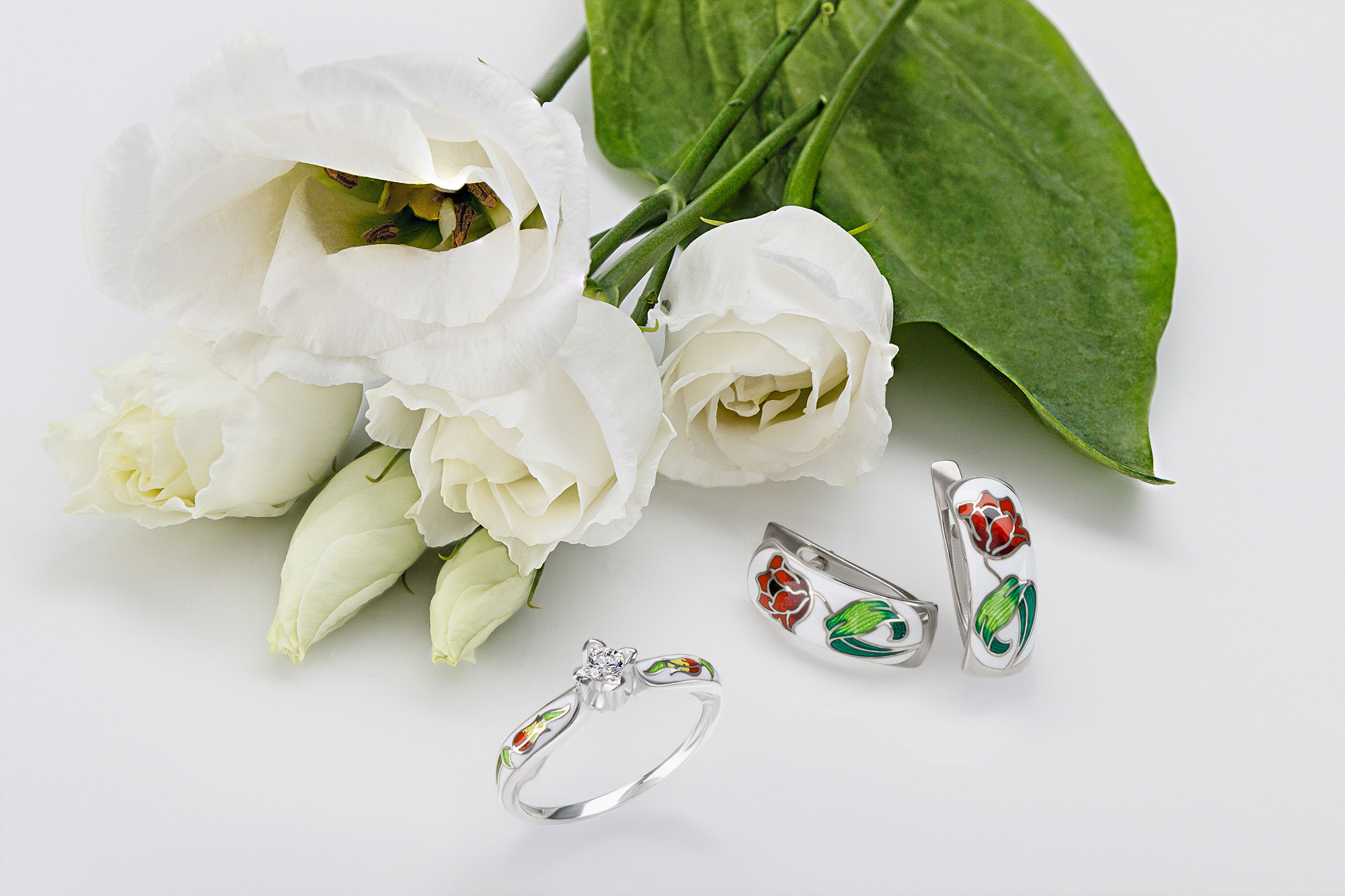 Ювелирная фотосъёмка в Санкт-Петербурге. Рекламный фотограф Сергей Пушкин. Предметная фотосъёмка ювелирных украшений. Баннер для сайта компании. Фотоуслуги на заказ. Профессиональная студийная фотосессия в СПб. 