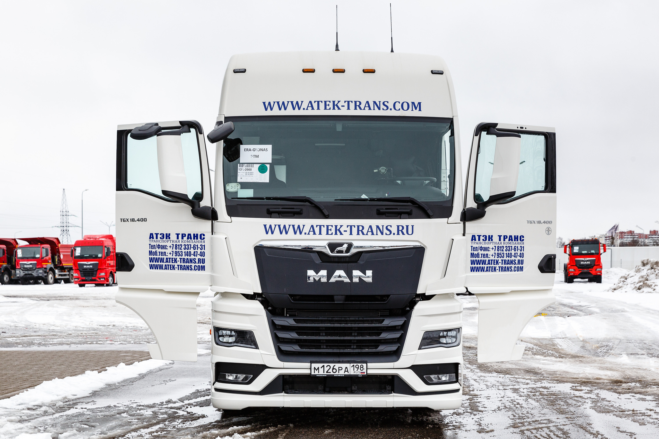 Репортажная фотосъёмка в Санкт-Петербурге. Фотограф на мероприятие: выставки, презентации, автогонки. Фото для сайта, отчётов и публикации в сми. Профессиональный фотограф Сергей Пушкин. Корпоративная фотосъёмка. Автопром. 