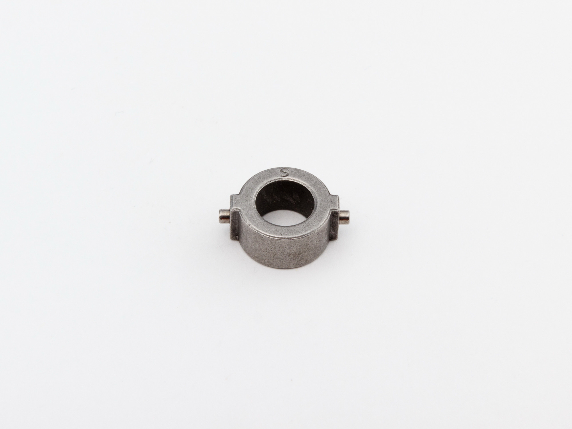 Предметный фотограф в Санкт-Петербурге. Сергей Пушкин; фото для каталога; фото для сайта; маркетплейс; запчасти; фотограф на производство; электроника; метизы; шайбы; винты; электирика; фото на белом фоне; Предметный фотограф в Санкт-Петерб; 